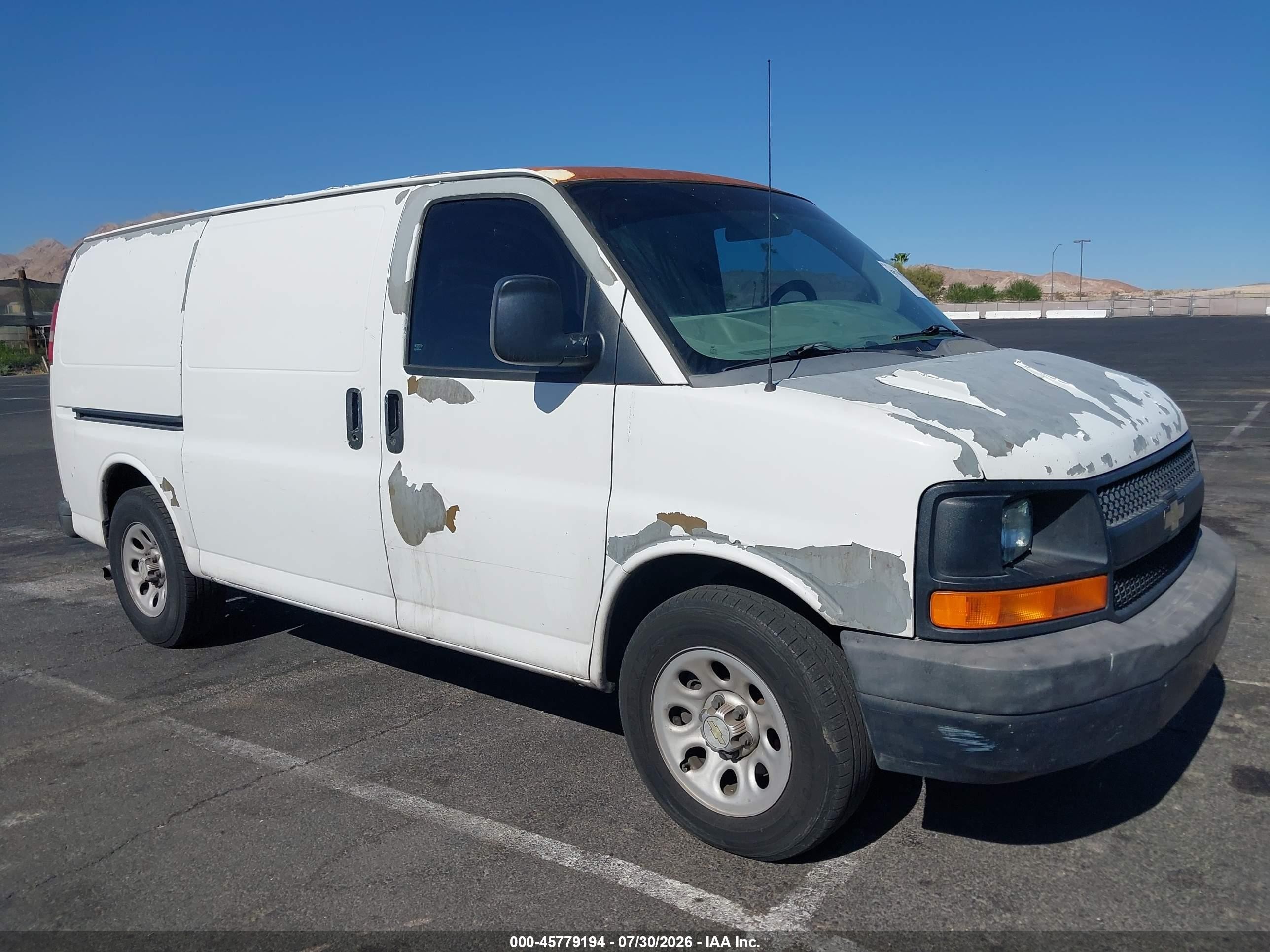 2010 Chevrolet Express 1500 Work Van White vin: 1GCUGADX9A1109403