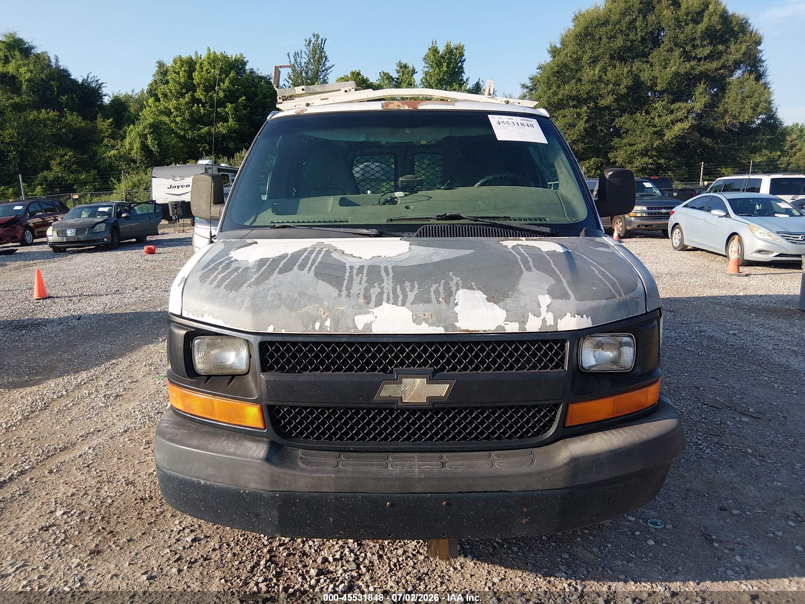 2010 Chevrolet Express 1500 Work Van White vin: 1GCUGADX9A1171643