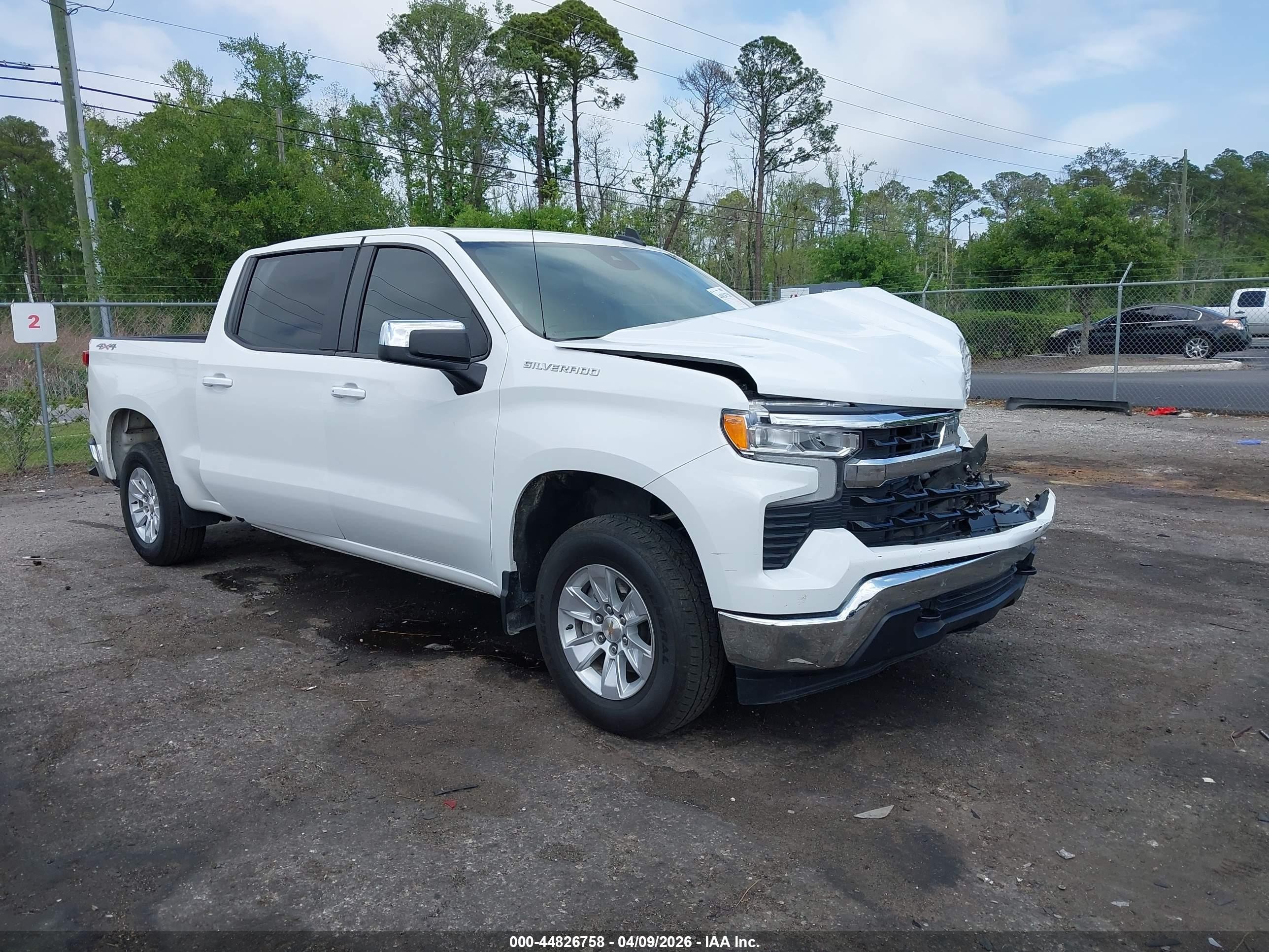 2025 Chevrolet Silverado 1500 4wd  Standard Bed Lt White vin: 1GCUKDED8SZ242662