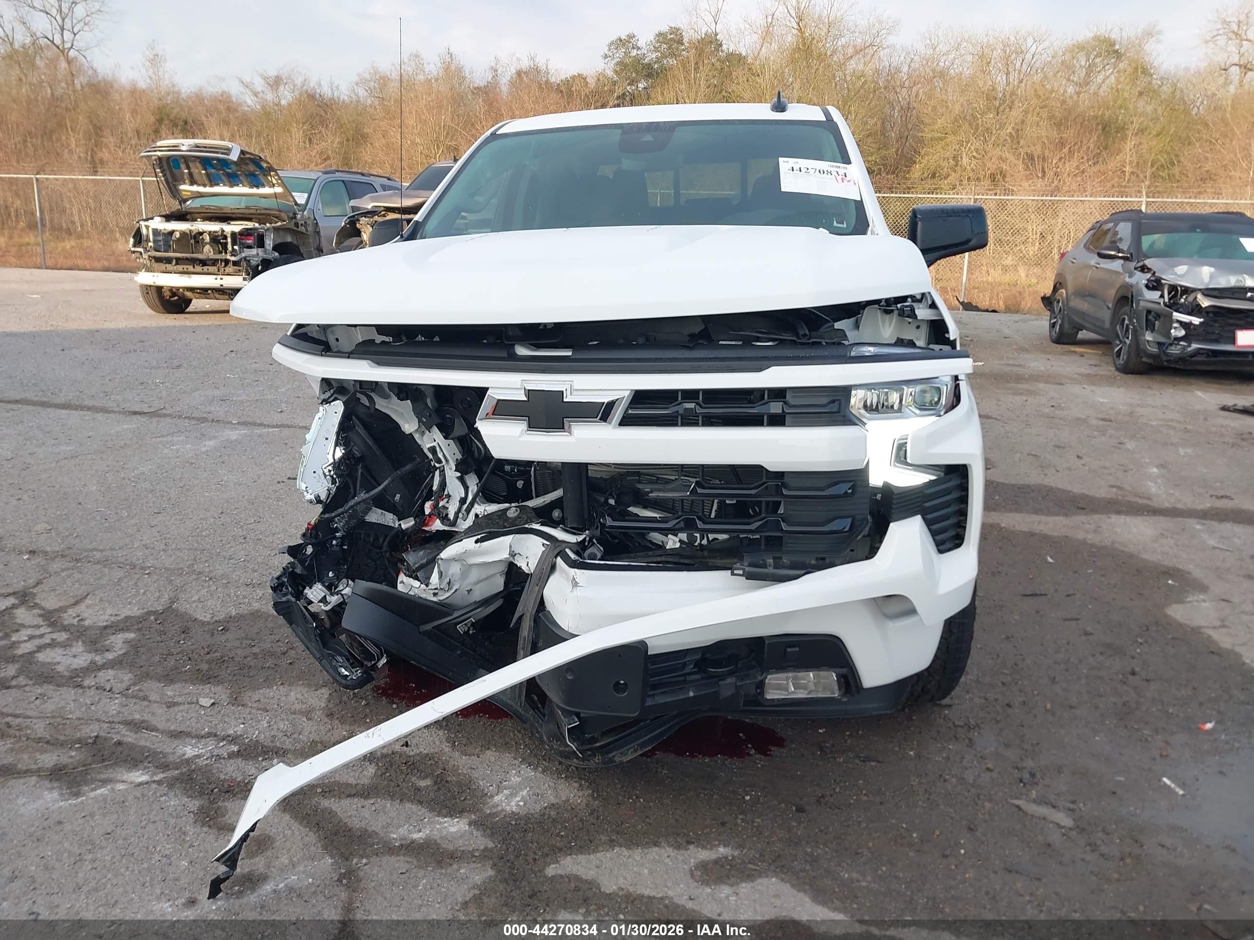 2025 Chevrolet Silverado 1500 4wd  Short Bed Rst Белый vin: 1GCUKEE80SZ208479