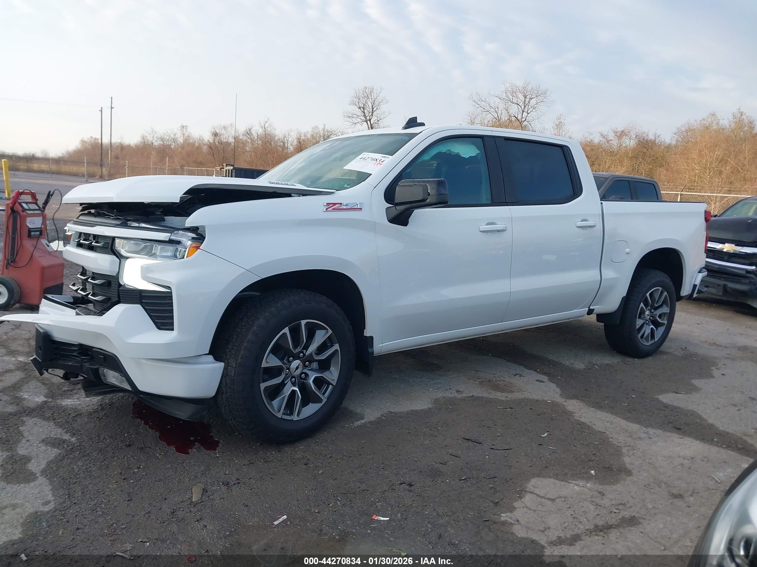 2025 Chevrolet Silverado 1500 4wd  Short Bed Rst Белый vin: 1GCUKEE80SZ208479