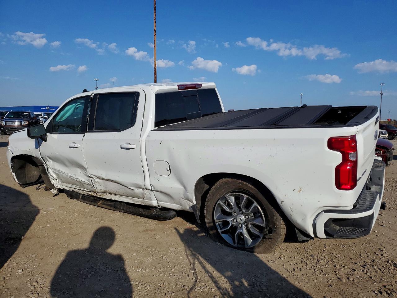 2025 Chevrolet Silverado K1500 Rst White vin: 1GCUKEE87SZ122764