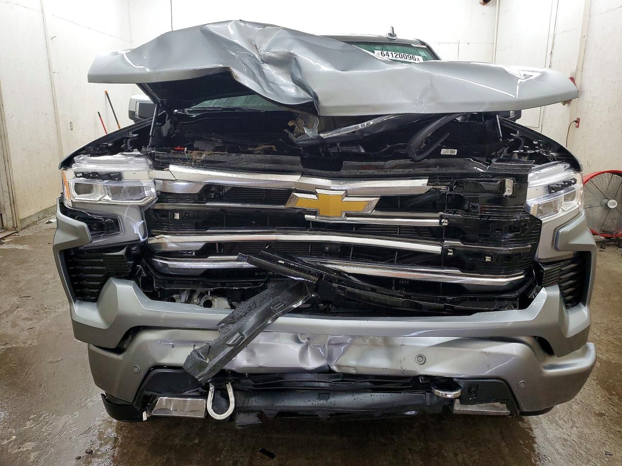 2025 Chevrolet Silverado K1500 High Country Silver vin: 1GCUKJE83SZ290975