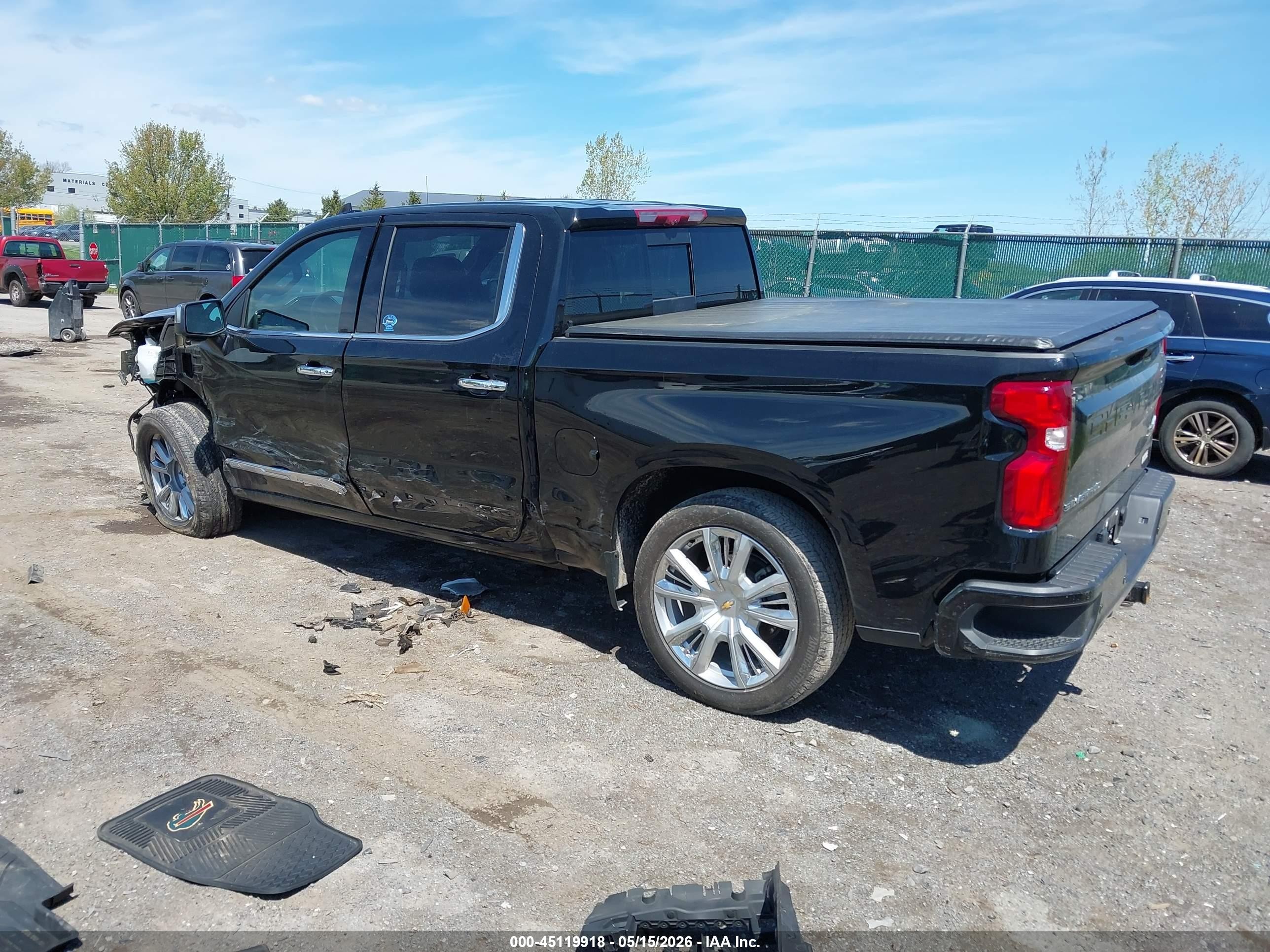 2025 Chevrolet Silverado 1500 4wd  Short Bed High Country Черный vin: 1GCUKJEL2SZ102077