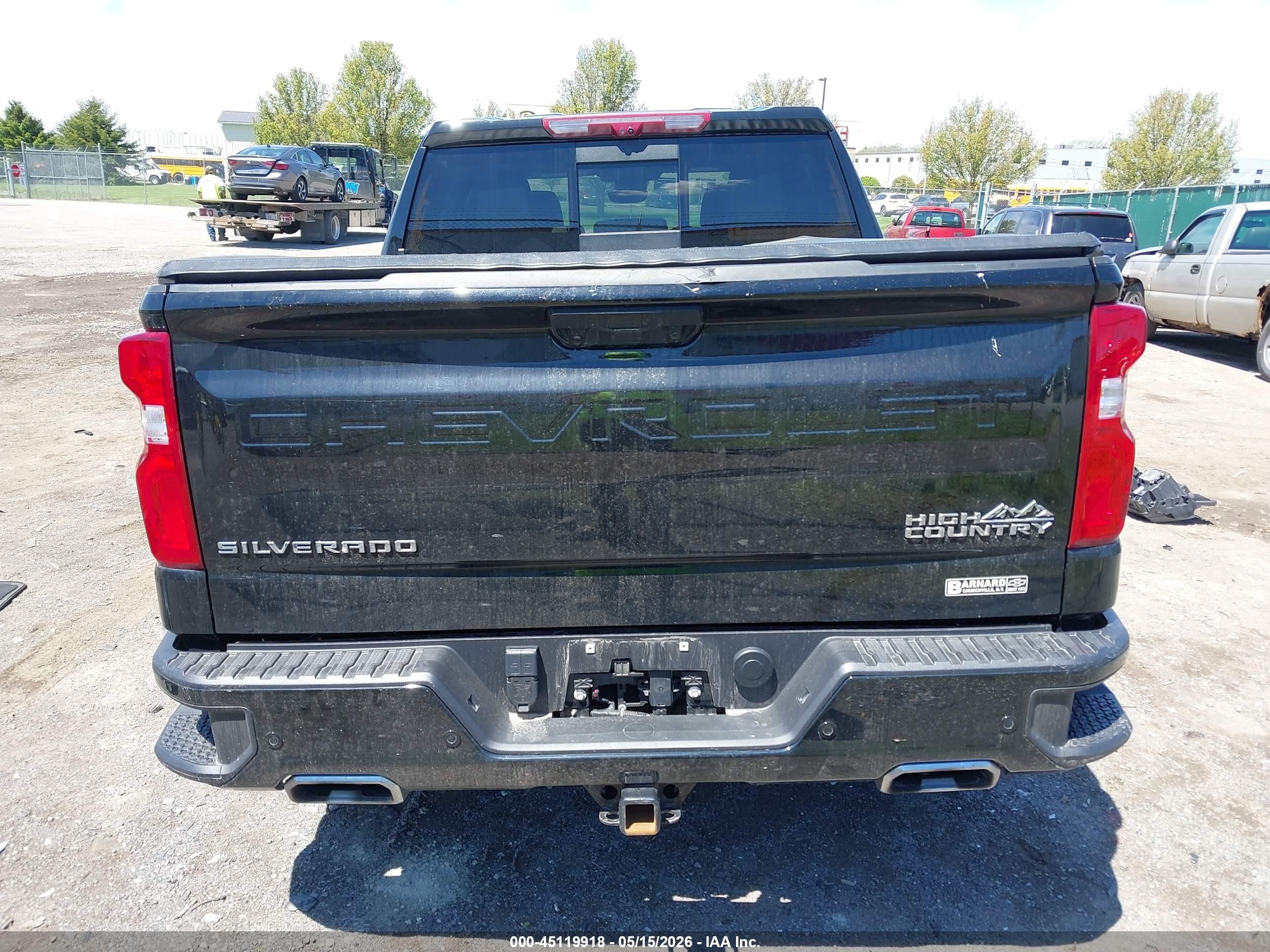 2025 Chevrolet Silverado 1500 4wd  Short Bed High Country Черный vin: 1GCUKJEL2SZ102077