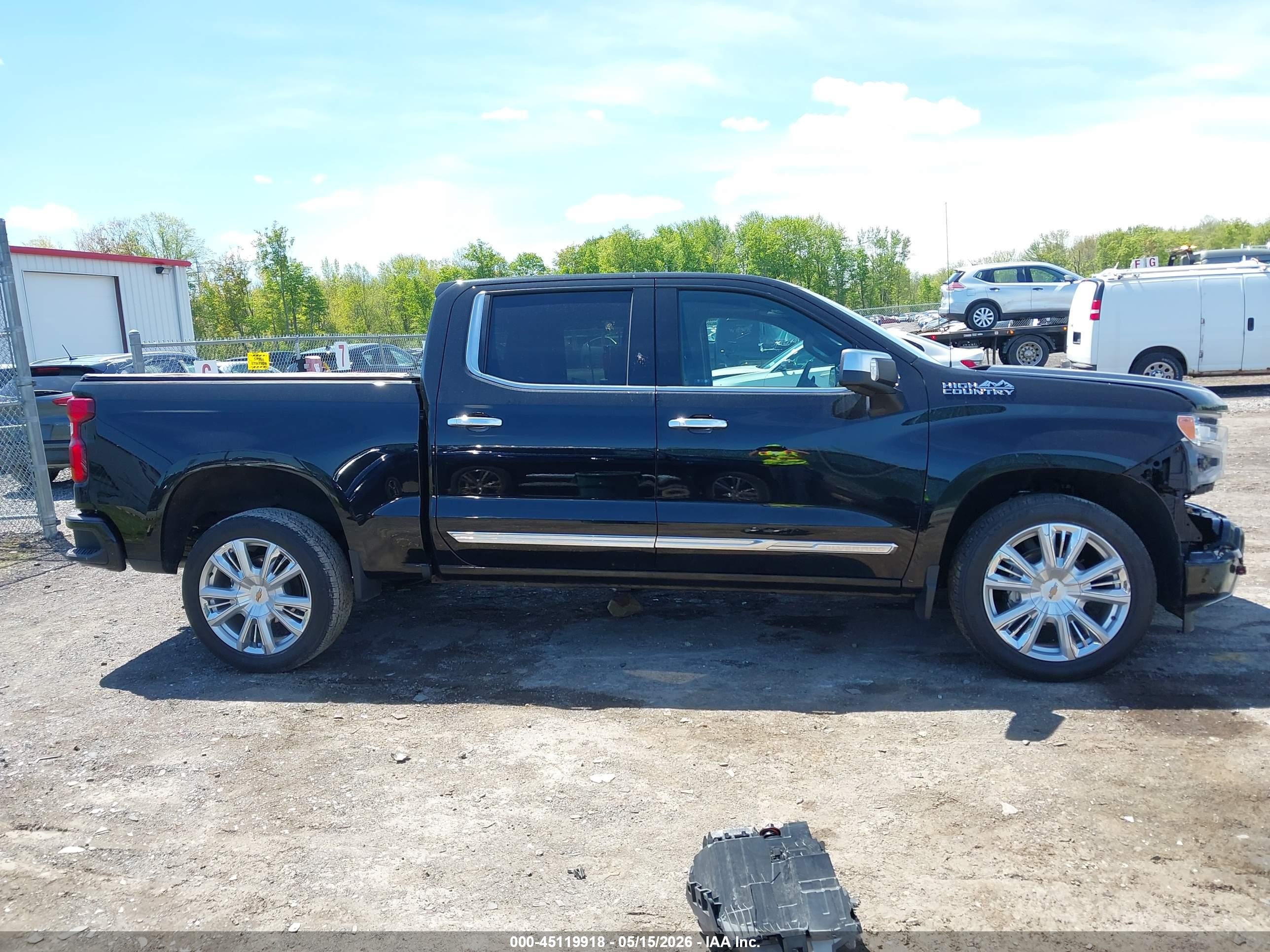 2025 Chevrolet Silverado 1500 4wd  Short Bed High Country Черный vin: 1GCUKJEL2SZ102077