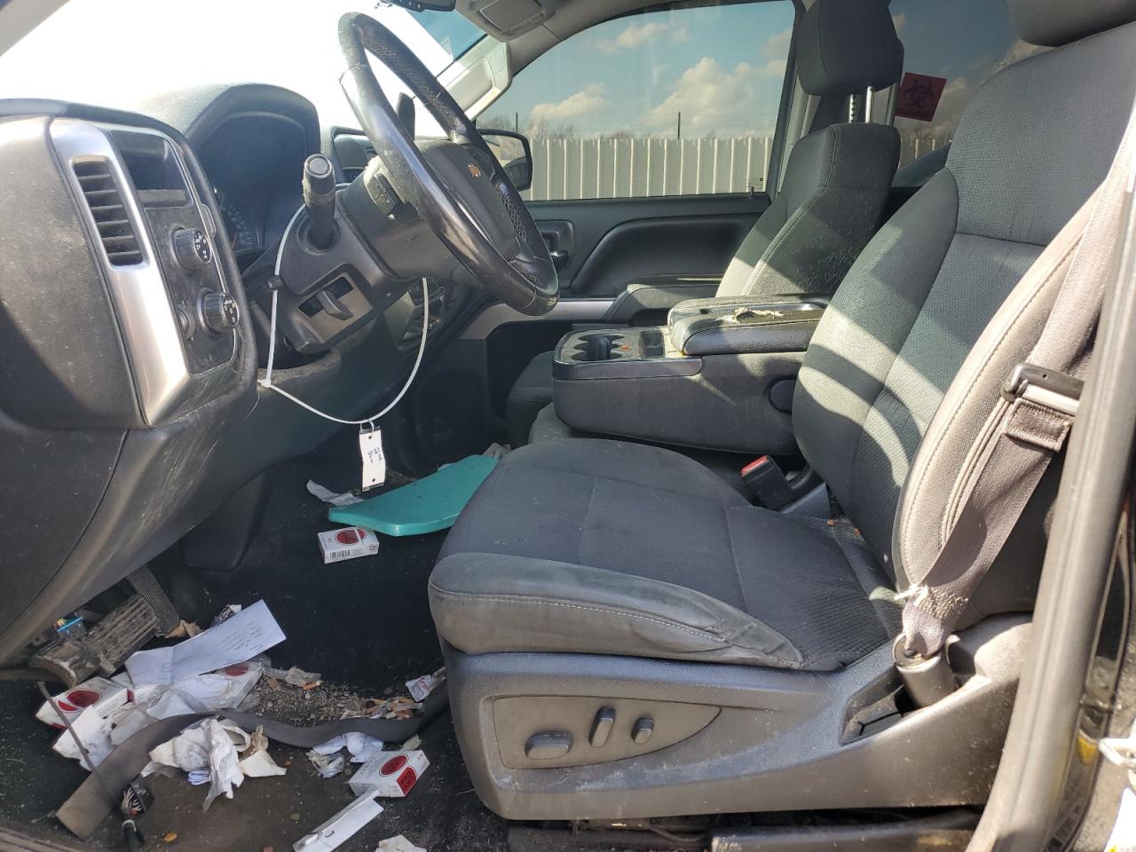 2015 Chevrolet Silverado K1500 Lt Черный vin: 1GCUKREC8FF203887 Damage: Left Front Seat Cushion, Worn, Replacement Required