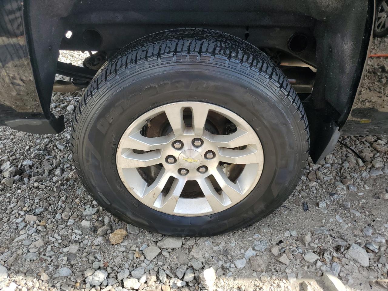2015 Chevrolet Silverado K1500 Lt Черный vin: 1GCUKREC8FF203887 Damage: Right Rear Wheel, Curb Rash, > 12 Inches