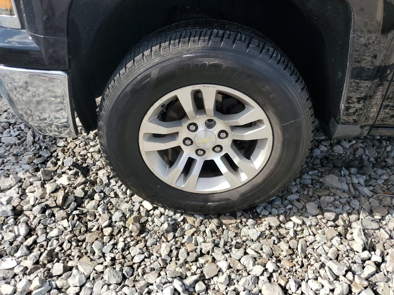 2015 Chevrolet Silverado K1500 Lt Черный vin: 1GCUKREC8FF203887 Damage: Left Front Wheel, Curb Rash, > 12 Inches