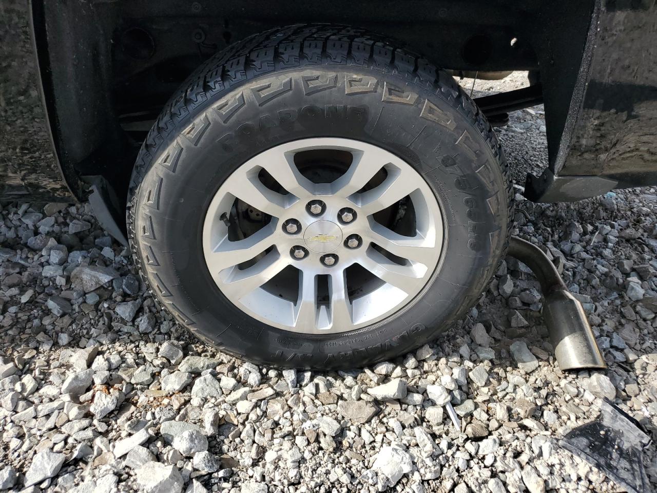 2015 Chevrolet Silverado K1500 Lt Черный vin: 1GCUKREC8FF203887 Damage: Exhaust, Loose, Repair Required