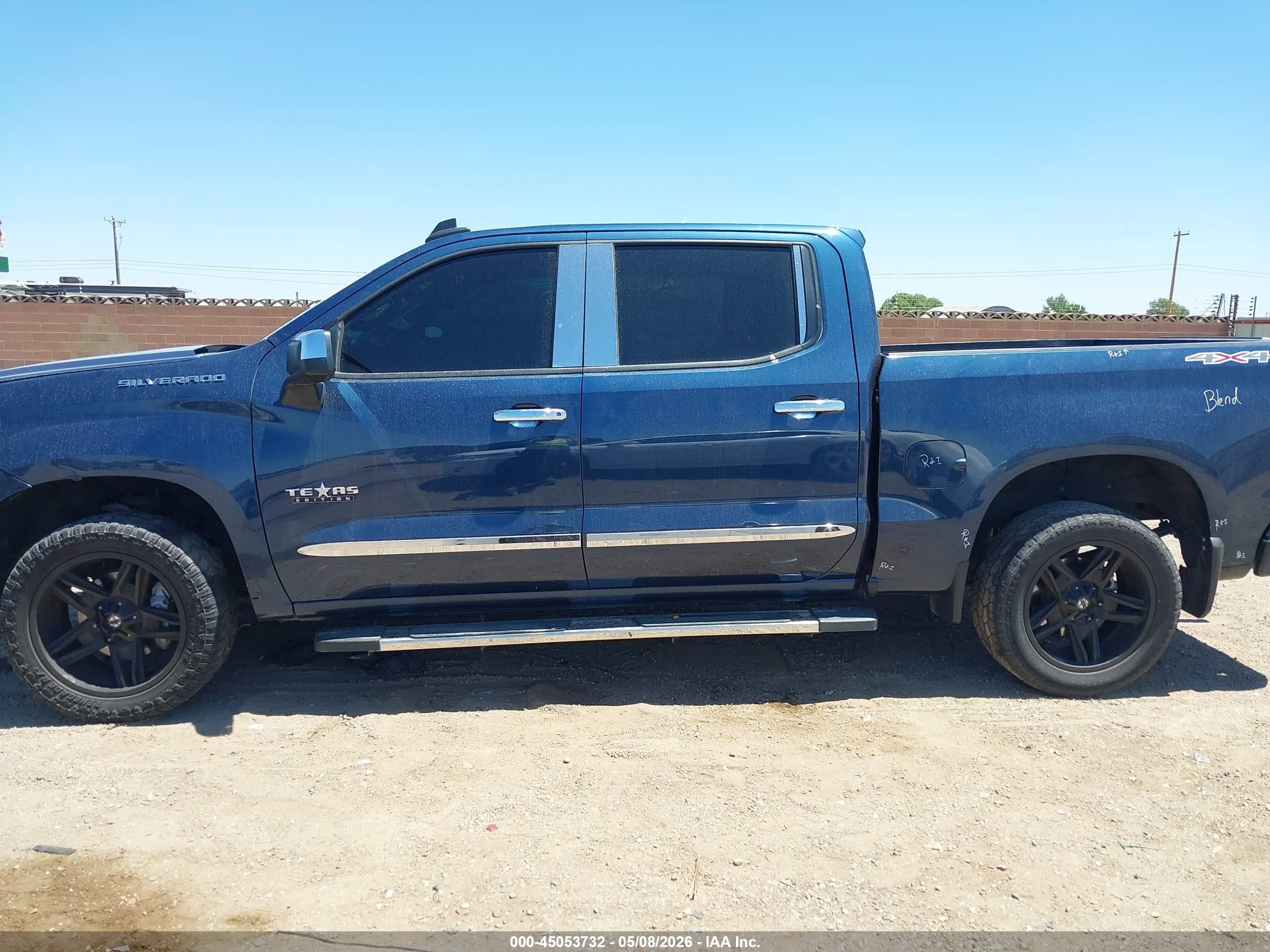 2019 Chevrolet Silverado 1500 Rst Синий vin: 1GCUYEED1KZ216215