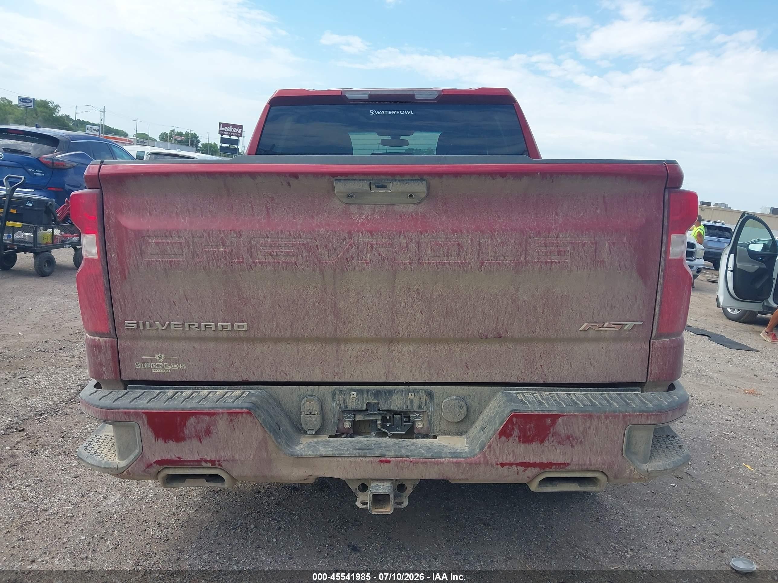 2021 Chevrolet Silverado 1500 4wd  Short Bed Rst Red vin: 1GCUYEED7MZ180064