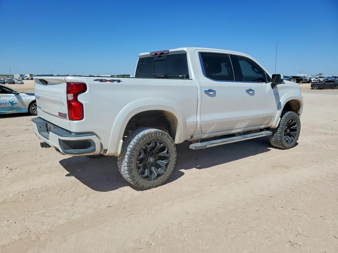 2020 Chevrolet Silverado K1500 High Country White vin: 1GCUYHED8LZ253734