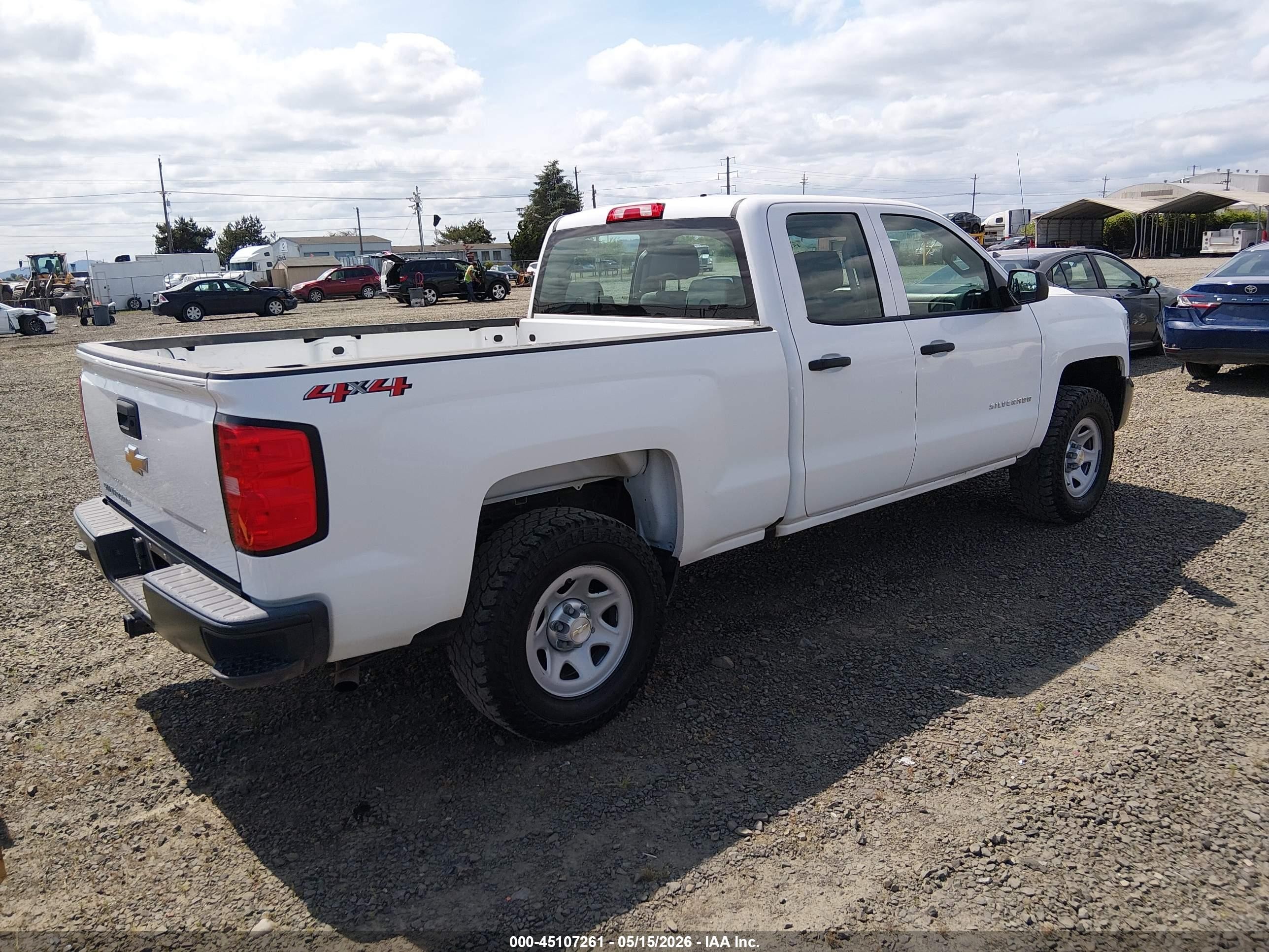 2018 Chevrolet Silverado 1500 Wt Белый vin: 1GCVKNEC4JZ123930