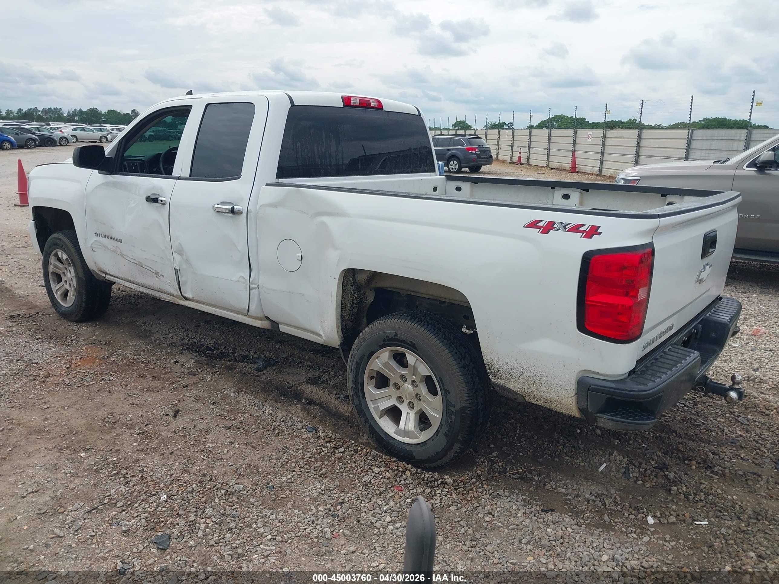 2018 Chevrolet Silverado 1500 Wt Белый vin: 1GCVKNEC9JZ185629