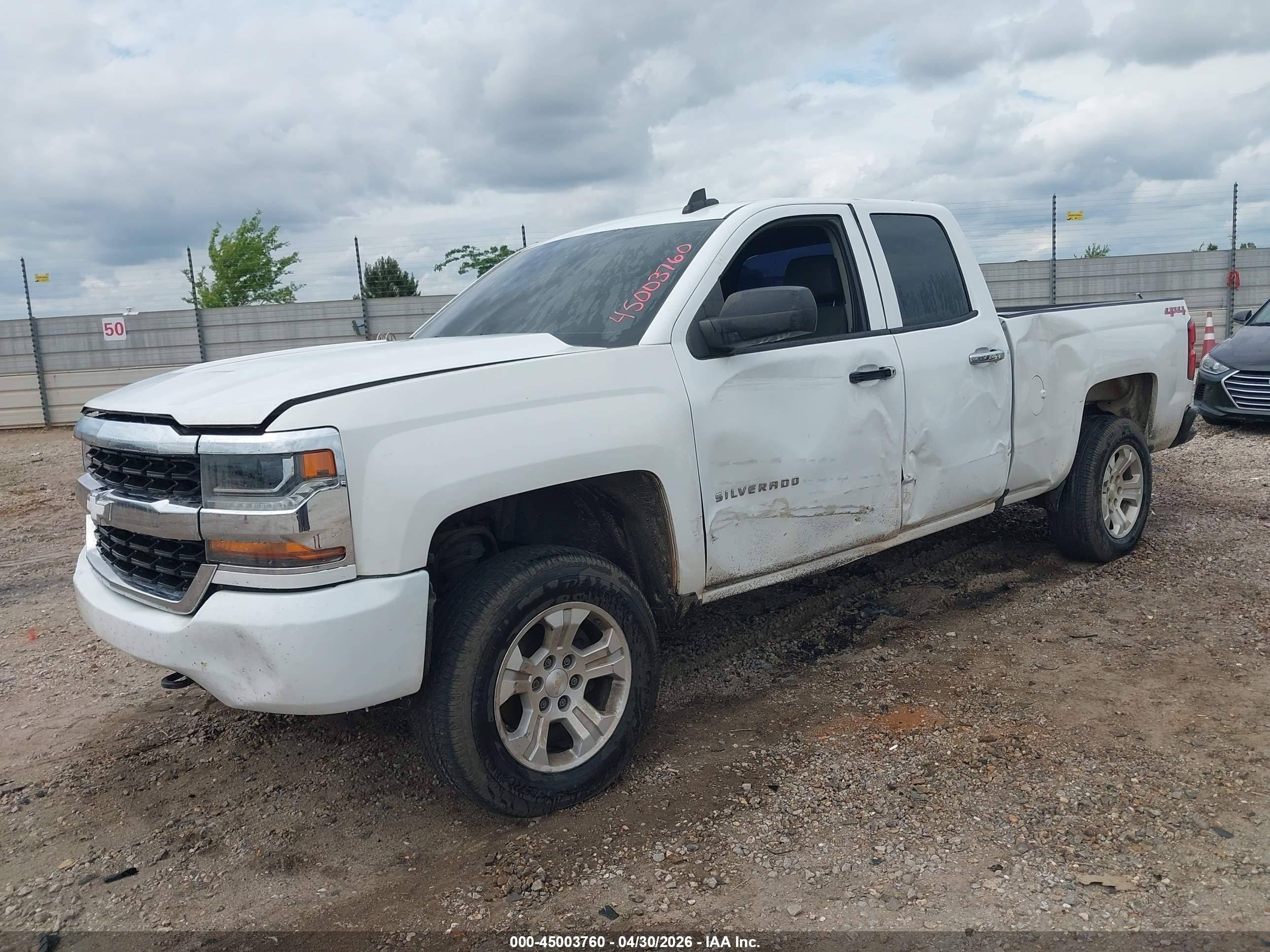 2018 Chevrolet Silverado 1500 Wt Белый vin: 1GCVKNEC9JZ185629