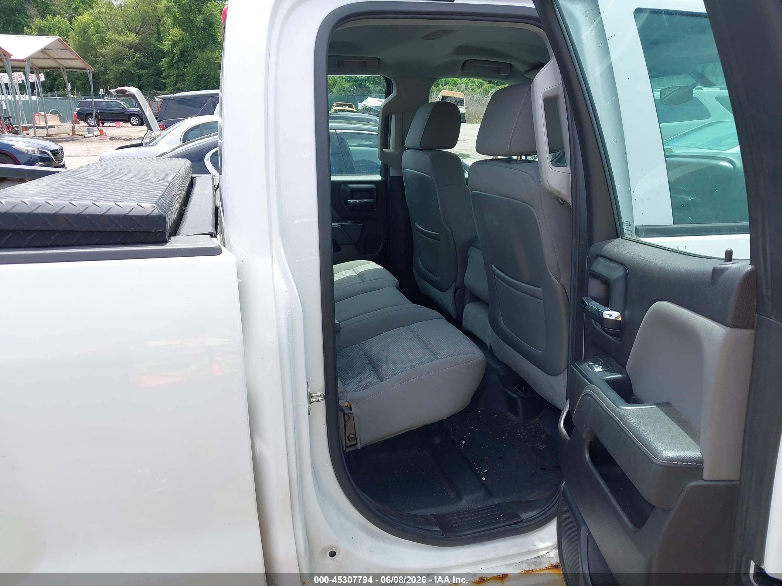 2015 Chevrolet Silverado 1500 Wt White vin: 1GCVKPEC1FZ399999