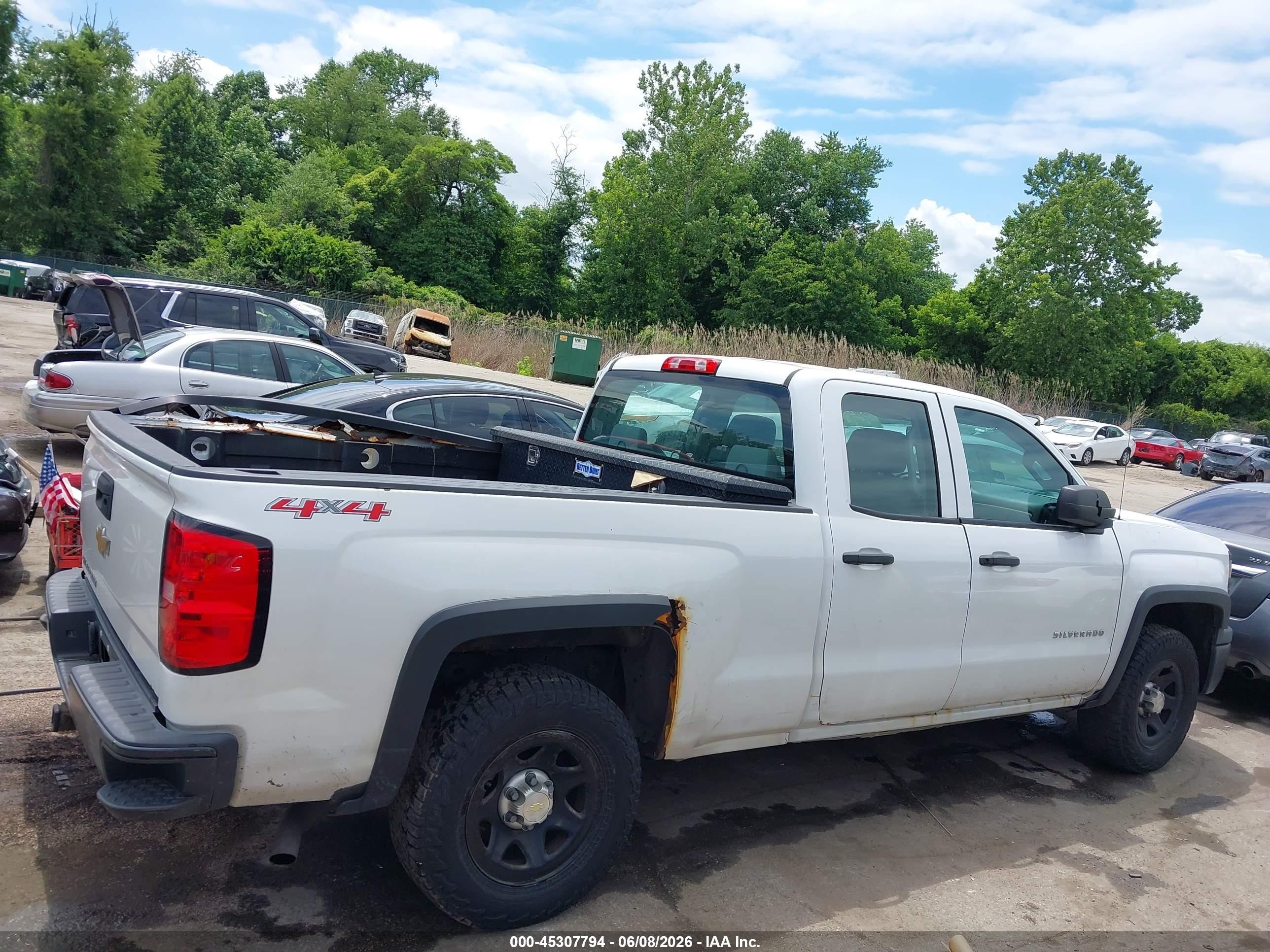 2015 Chevrolet Silverado 1500 Wt White vin: 1GCVKPEC1FZ399999