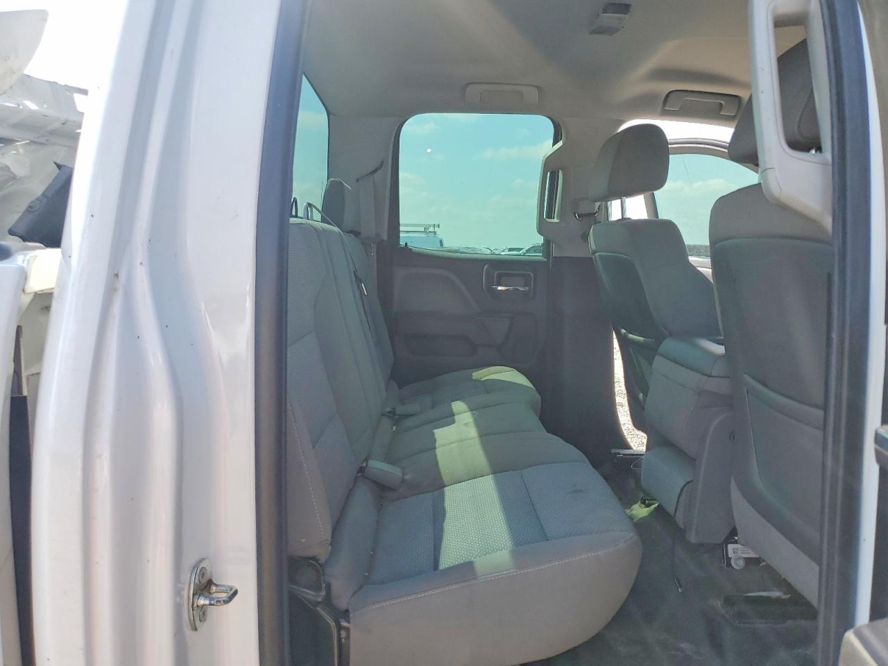 2014 Chevrolet Silverado K1500 White vin: 1GCVKPEC3EZ400763