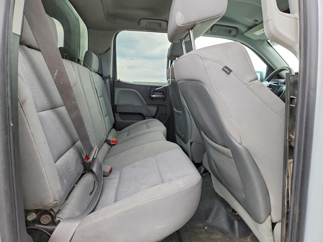 2014 Chevrolet Silverado K1500 White vin: 1GCVKPEC4EZ321408
