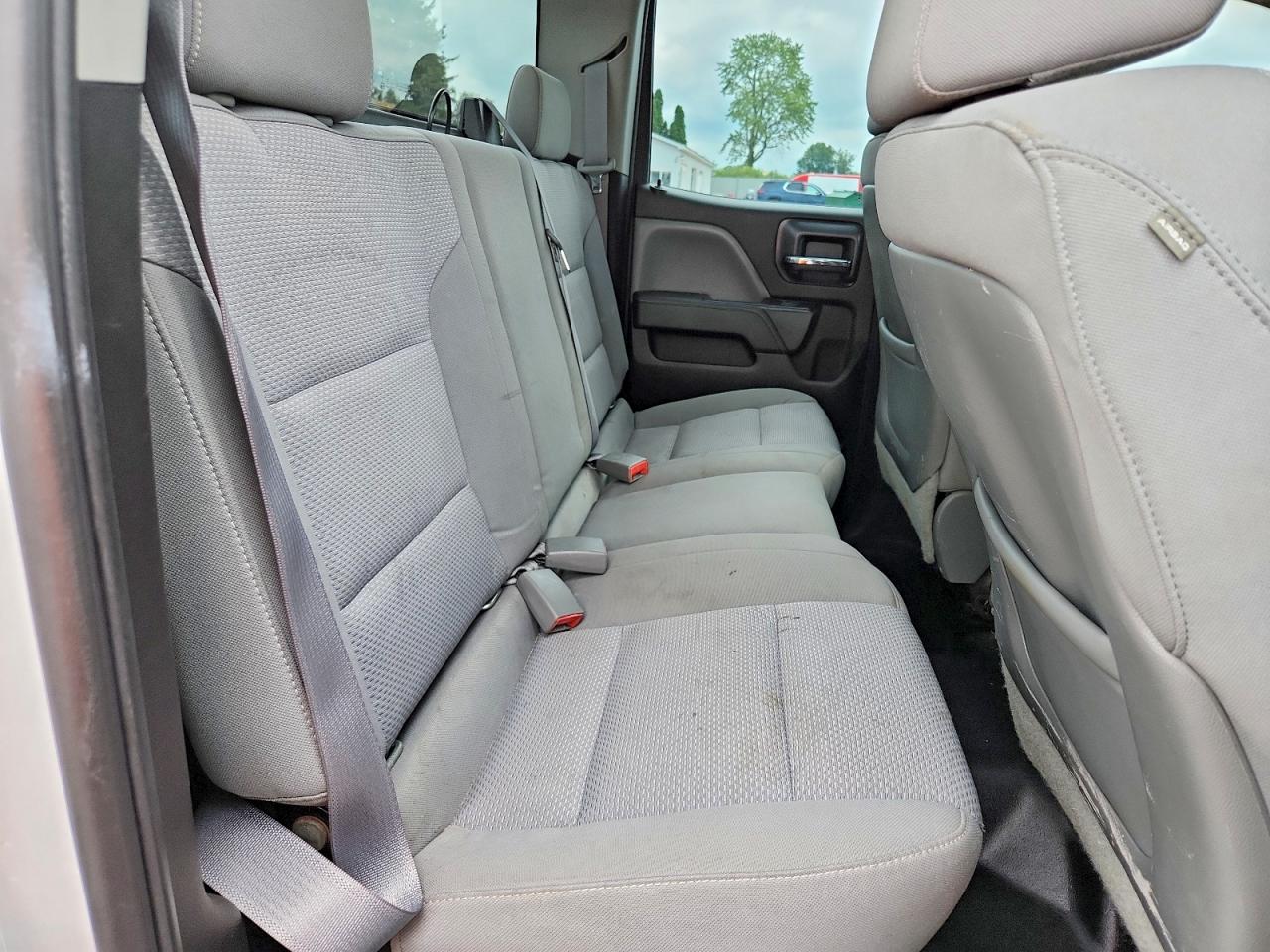 2015 Chevrolet Silverado K1500 White vin: 1GCVKPEC4FZ370979