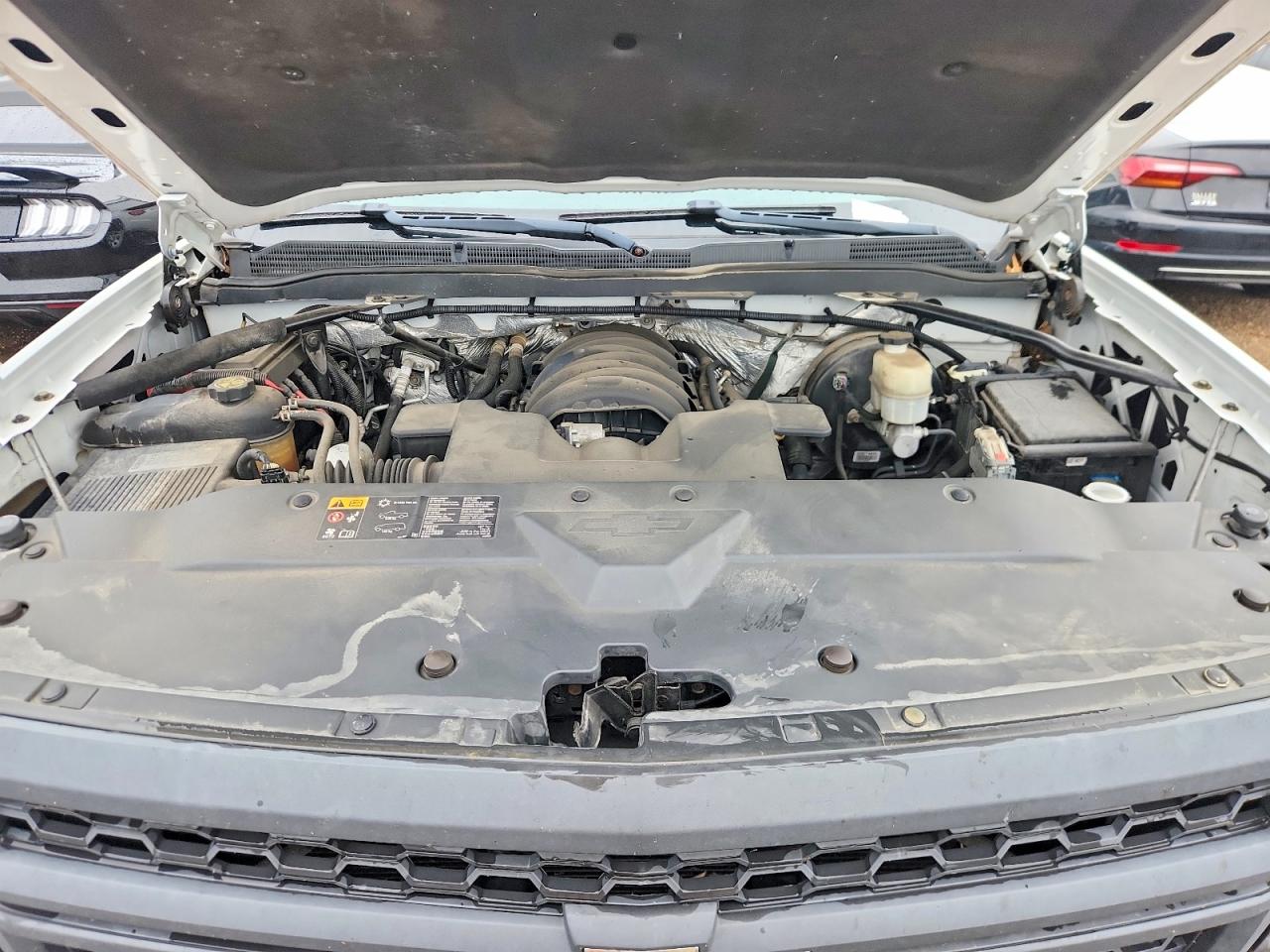 2014 Chevrolet Silverado K1500 White vin: 1GCVKPEC5EZ133349