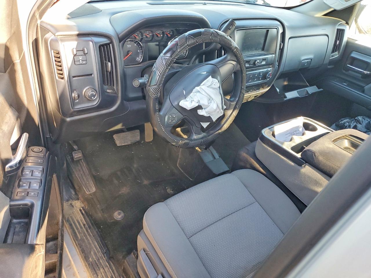 2017 Chevrolet Silverado K1500 Custom Серебряный vin: 1GCVKPECXHZ201360