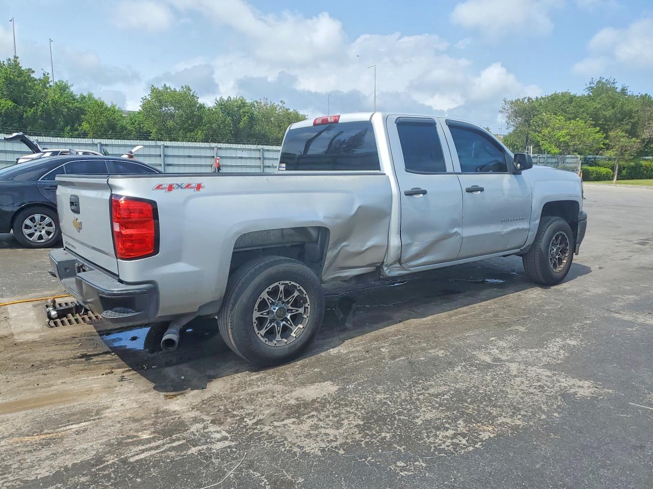 2014 Chevrolet Silverado K1500 Silver vin: 1GCVKPEH0EZ321112