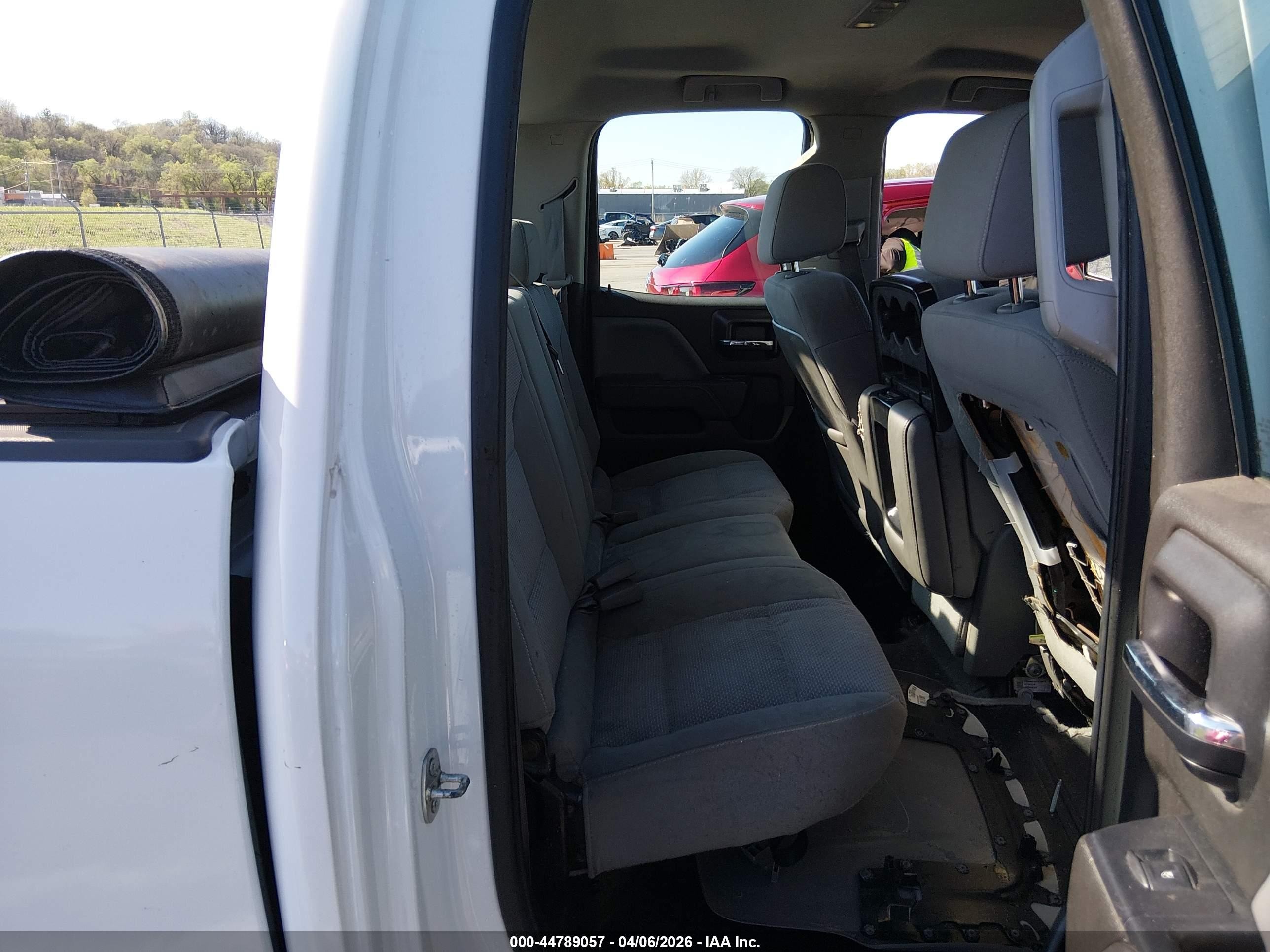 2015 Chevrolet Silverado 1500 Wt White vin: 1GCVKPEH2FZ400167