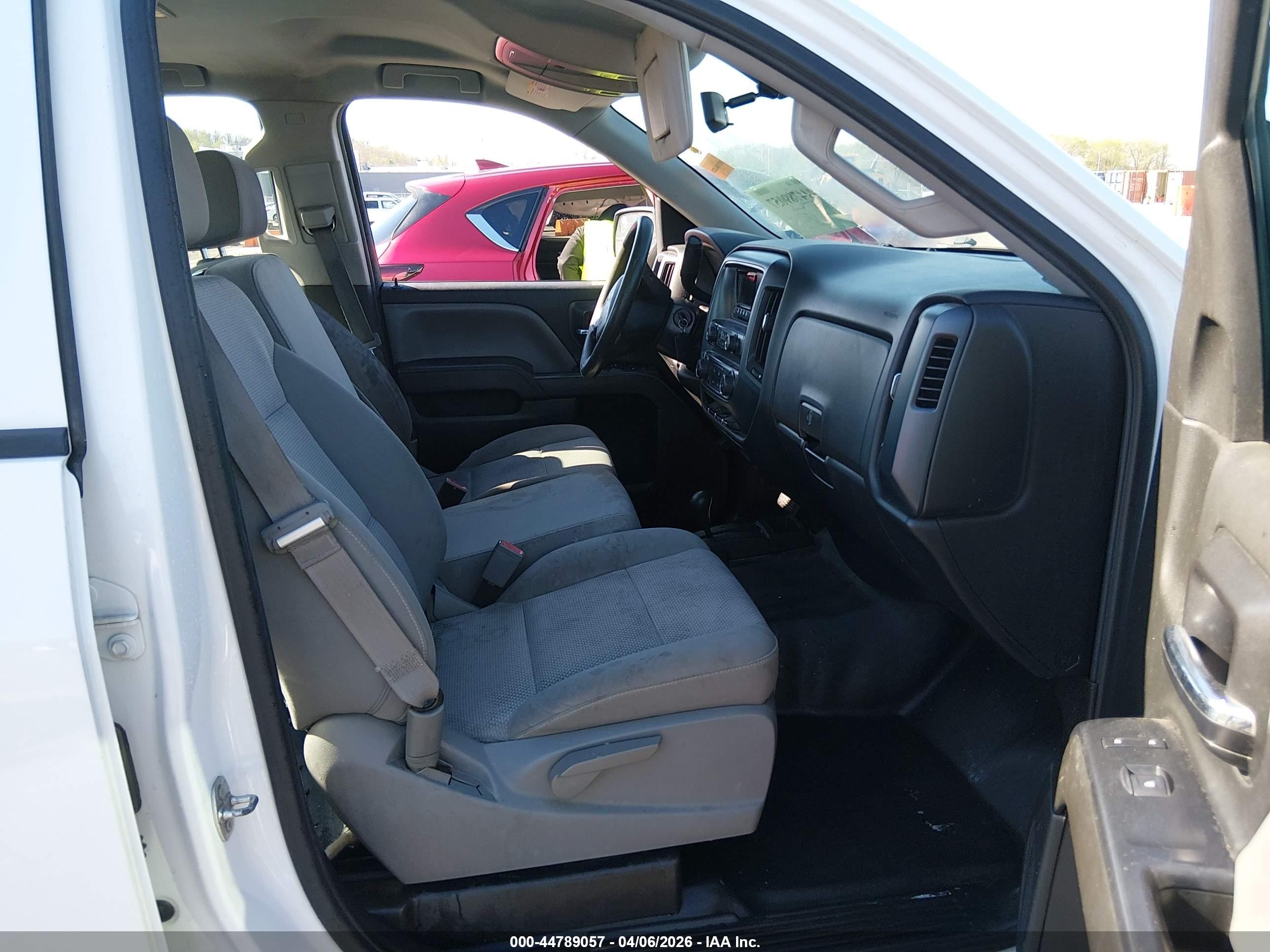 2015 Chevrolet Silverado 1500 Wt White vin: 1GCVKPEH2FZ400167