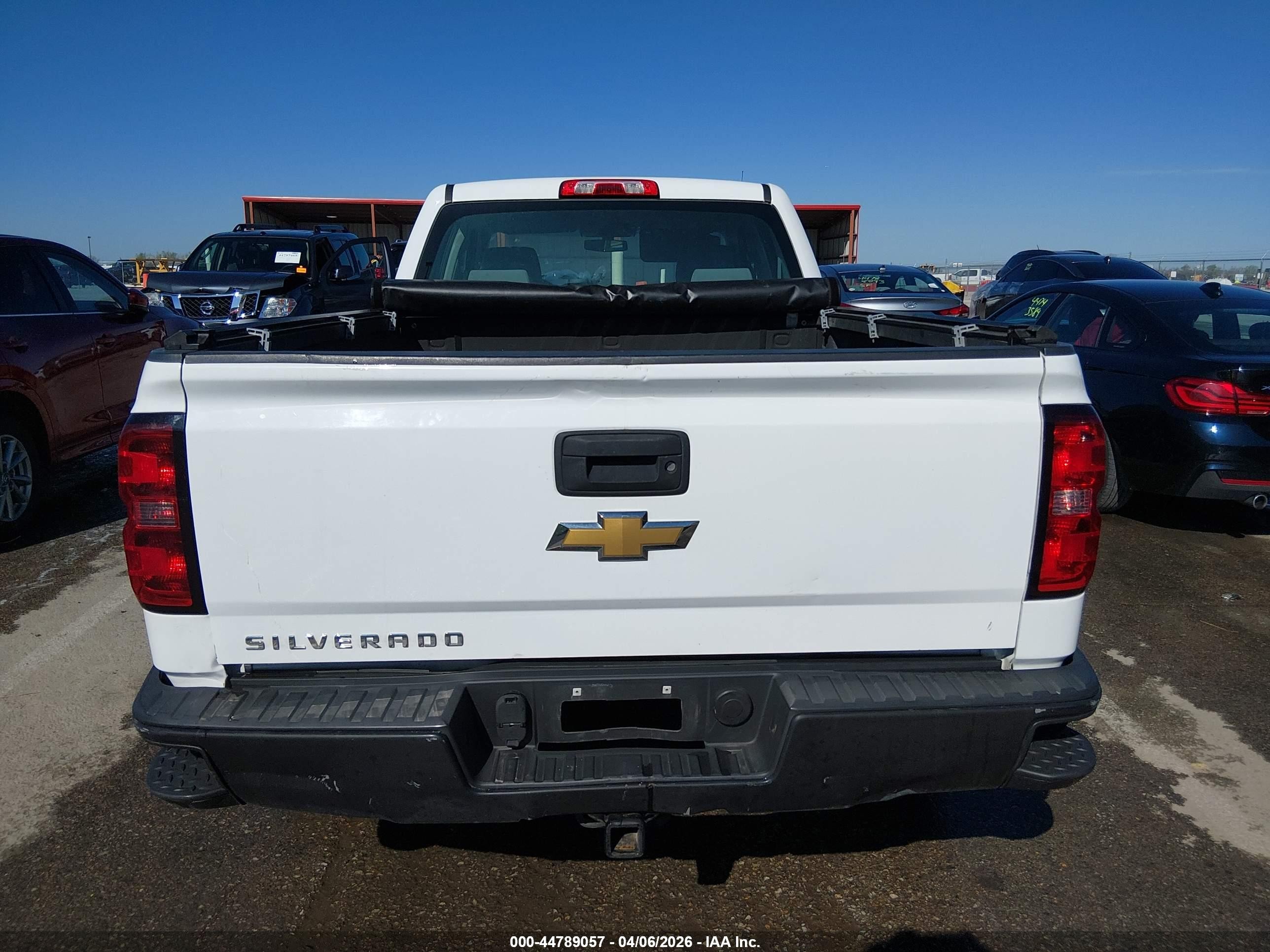 2015 Chevrolet Silverado 1500 Wt White vin: 1GCVKPEH2FZ400167