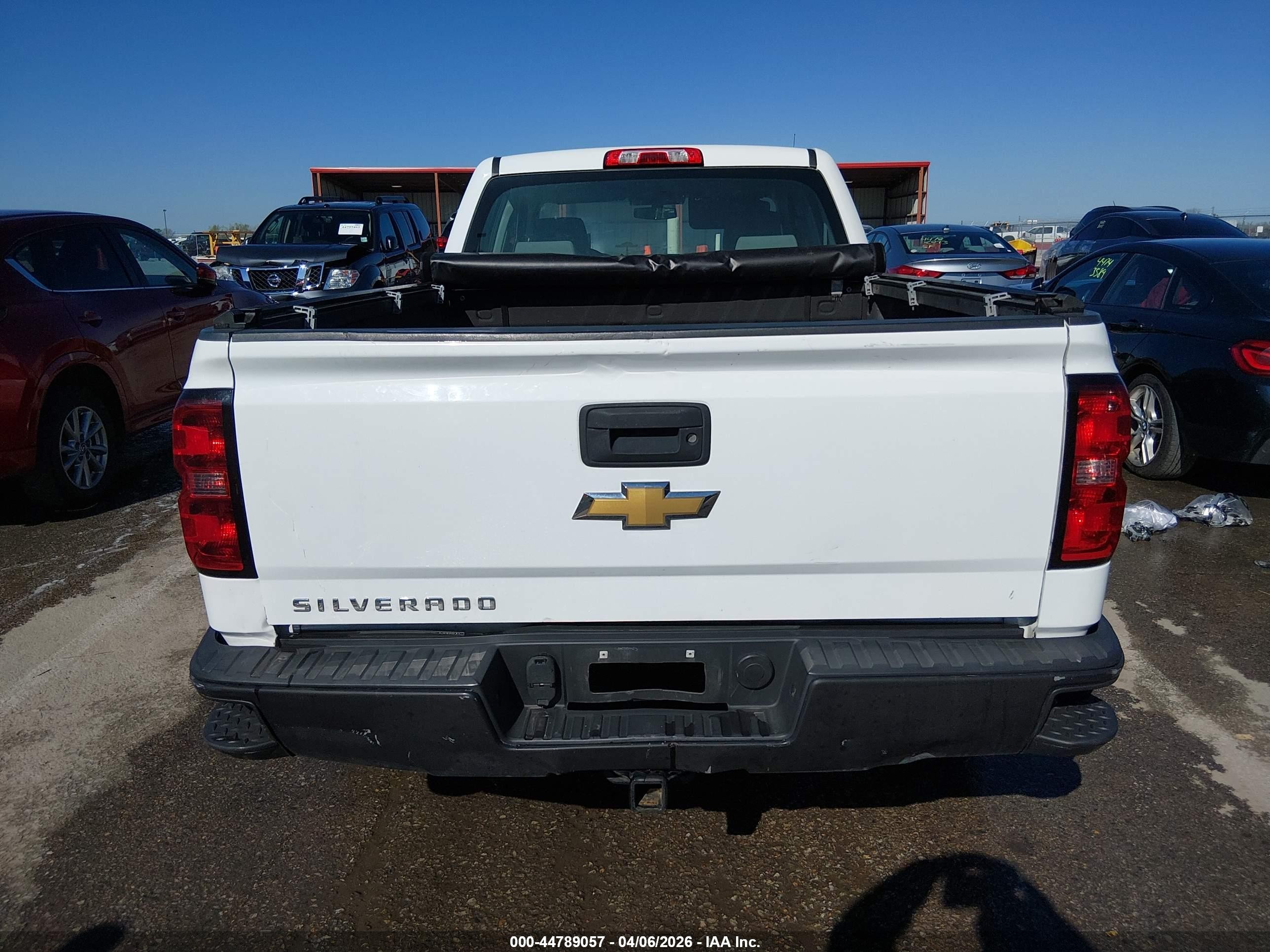 2015 Chevrolet Silverado 1500 Wt White vin: 1GCVKPEH2FZ400167