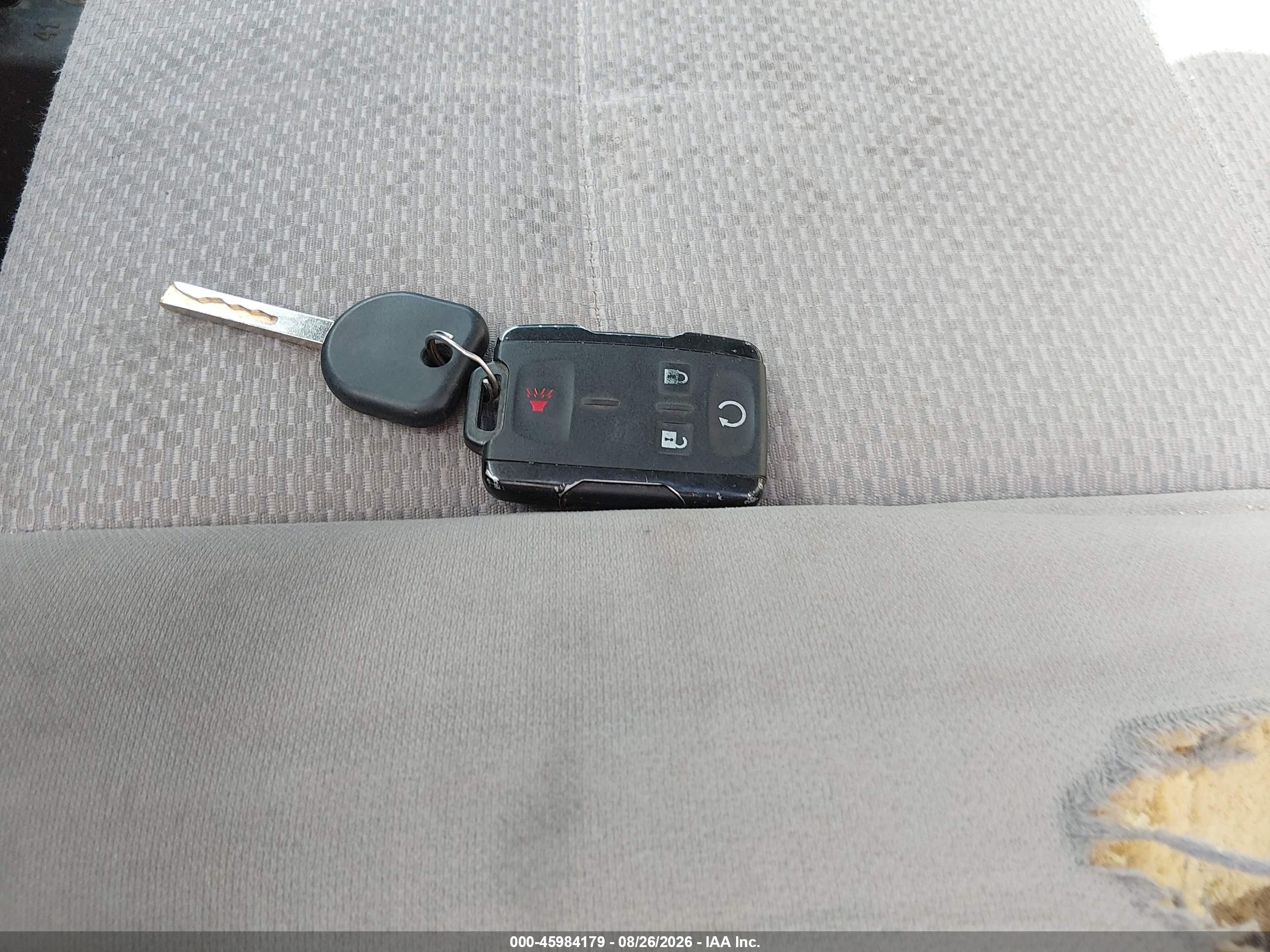 2015 Chevrolet Silverado 1500 Ls Серебряный vin: 1GCVKPEH2FZ444444