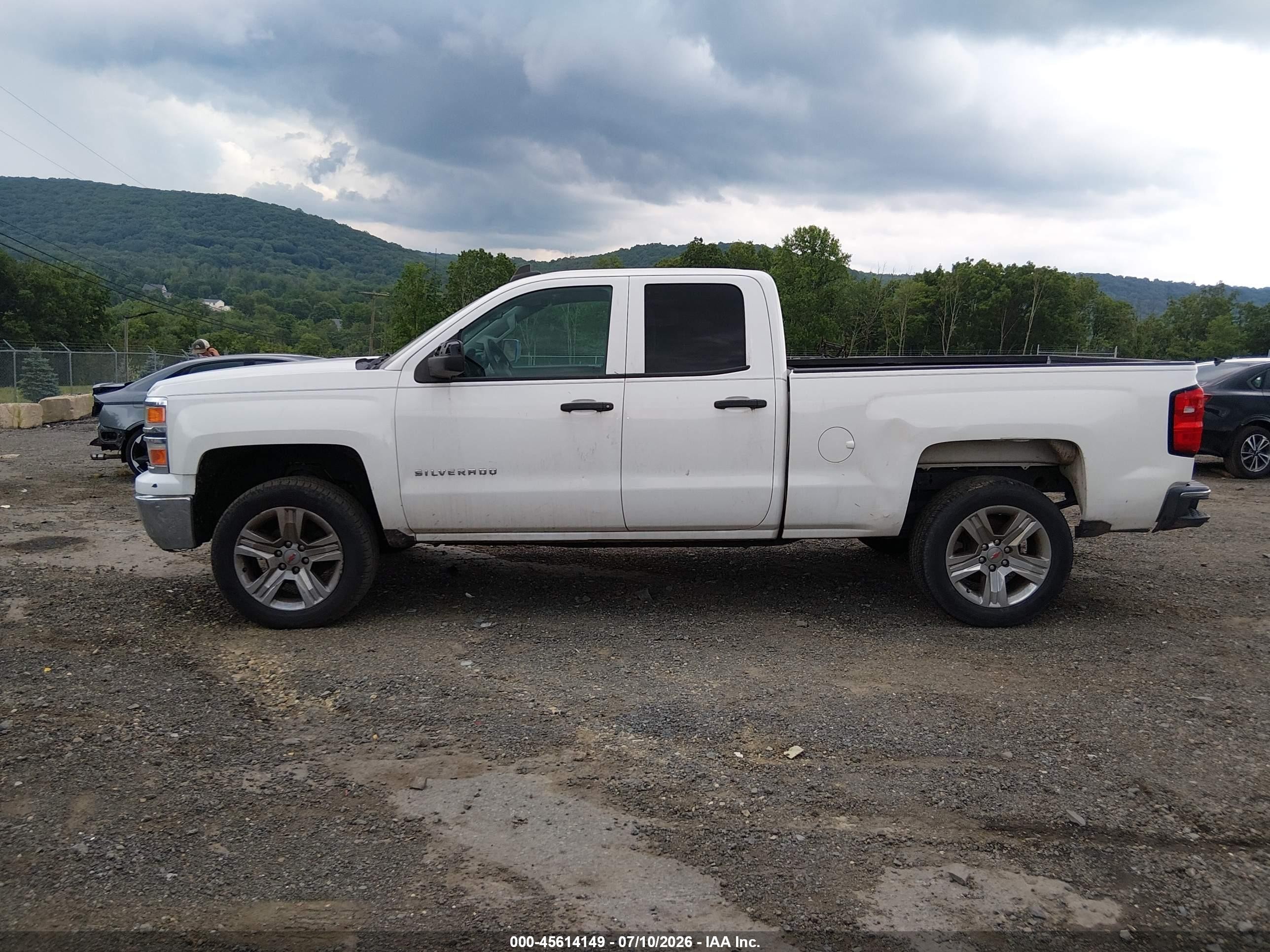 2015 Chevrolet Silverado 1500 Ls White vin: 1GCVKPEHXFZ294082