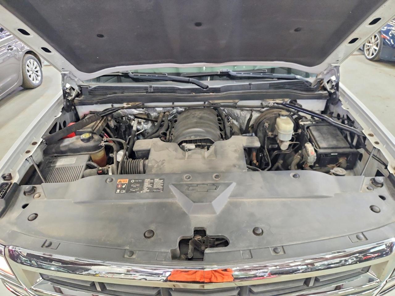 2014 Chevrolet Silverado K1500 Lt White vin: 1GCVKREC0EZ322194