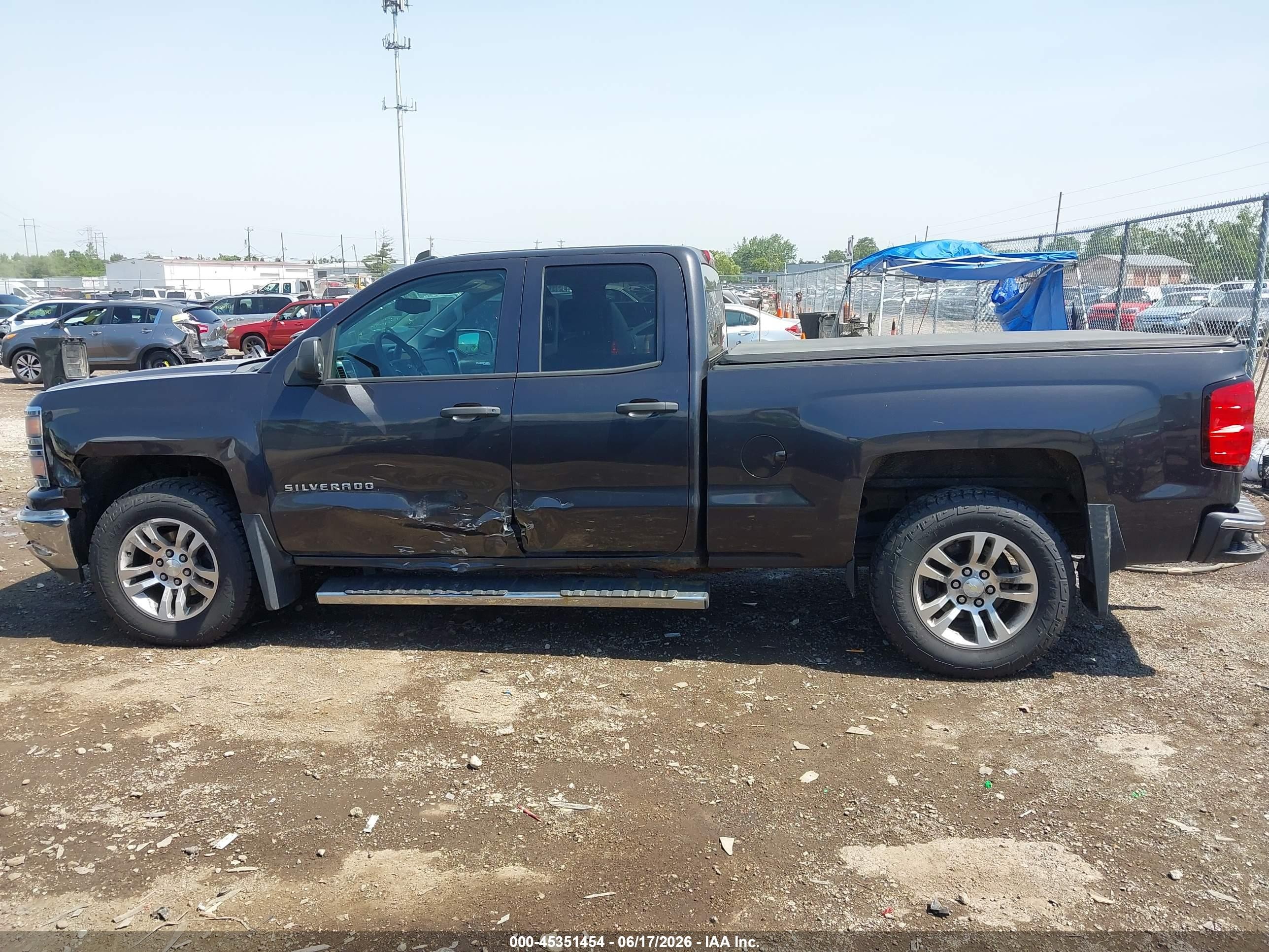 2014 Chevrolet Silverado 1500 Lt Gray vin: 1GCVKREC0EZ329887
