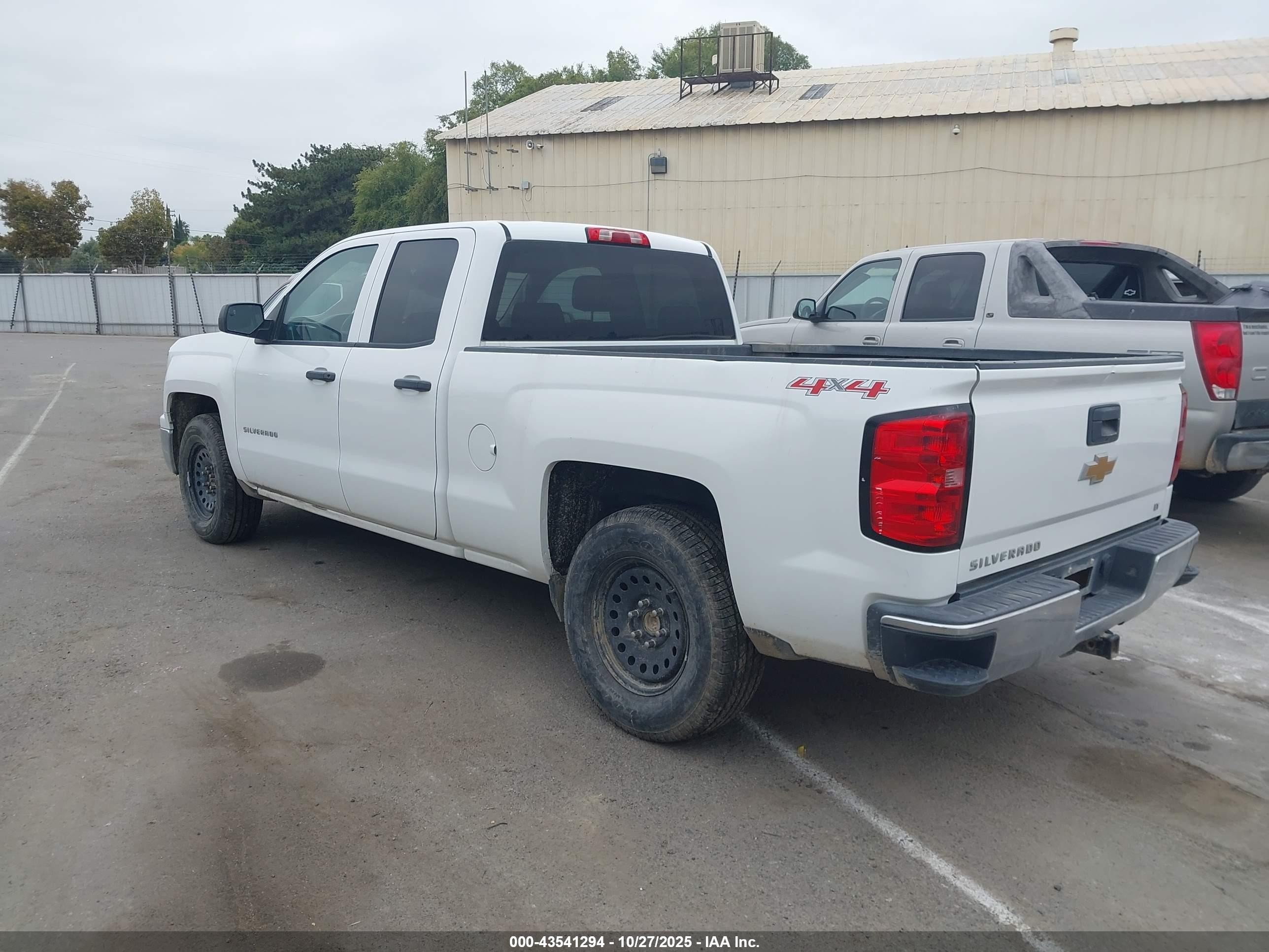 2014 Chevrolet Silverado 1500 1lt White vin: 1GCVKREC0EZ331154
