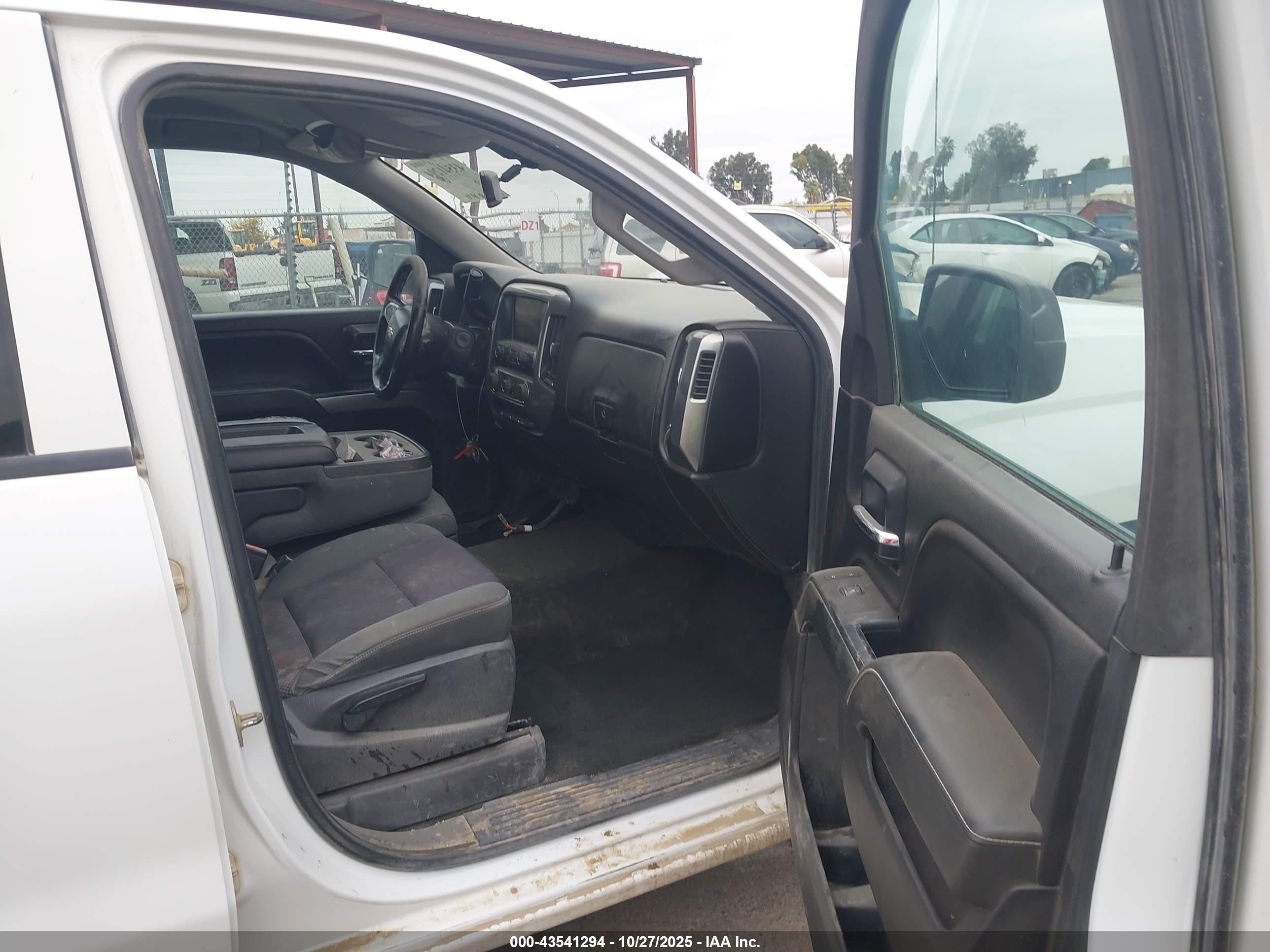 2014 Chevrolet Silverado 1500 1lt White vin: 1GCVKREC0EZ331154