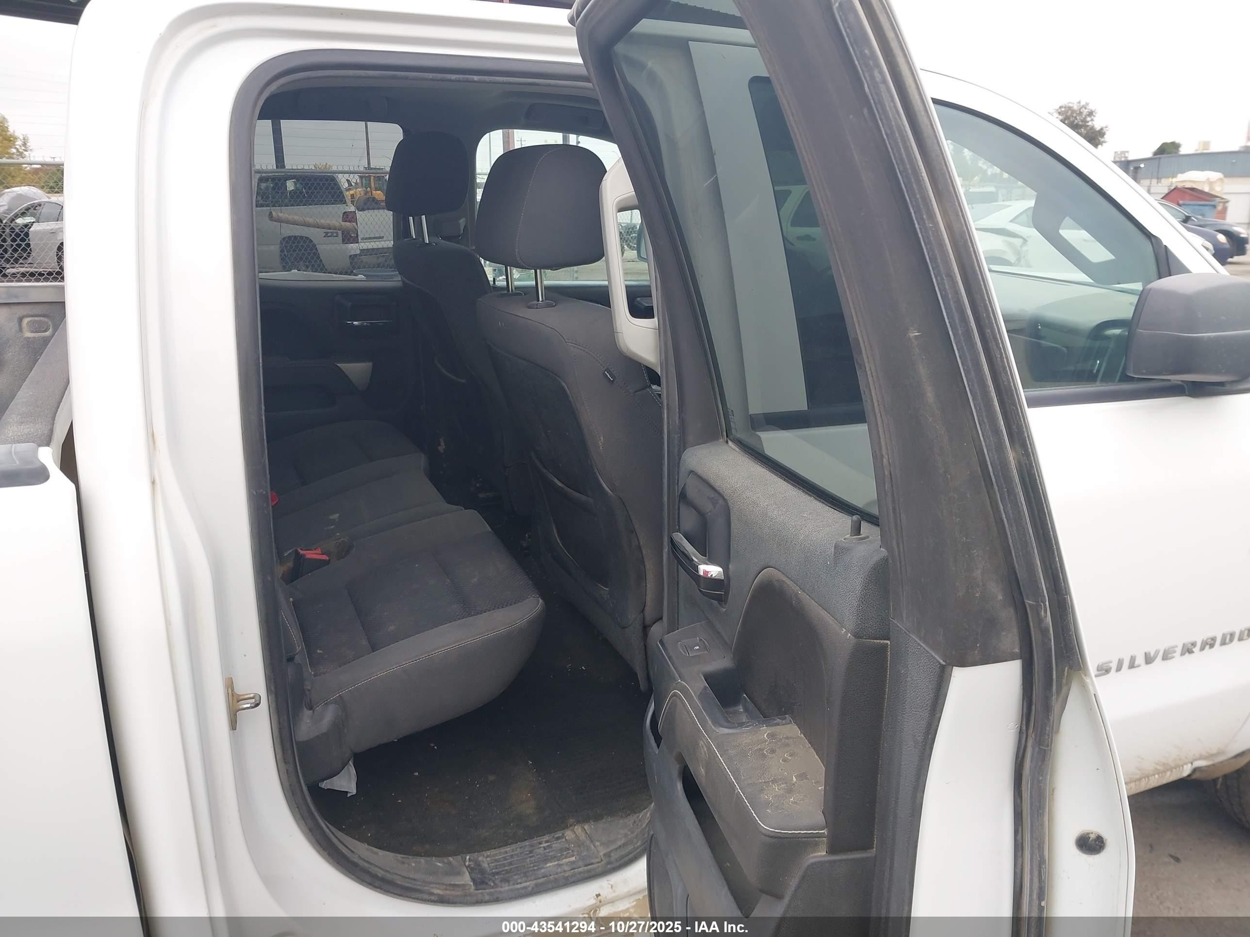 2014 Chevrolet Silverado 1500 1lt White vin: 1GCVKREC0EZ331154