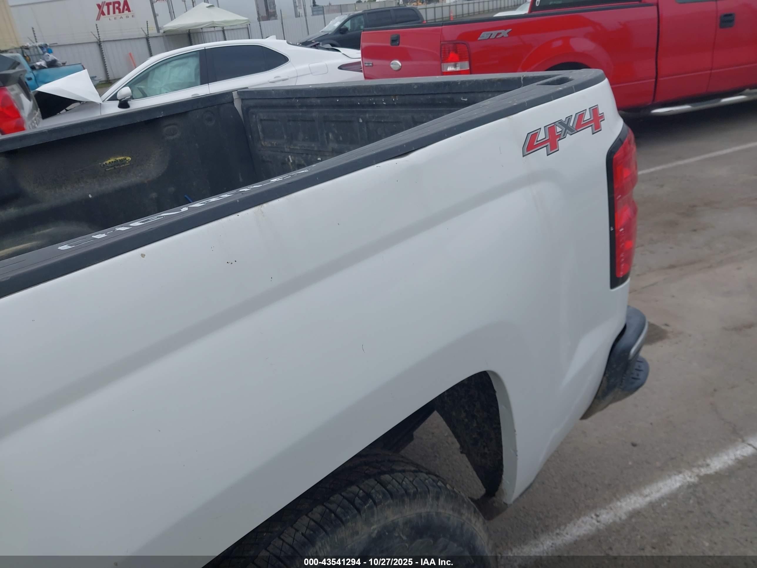 2014 Chevrolet Silverado 1500 1lt White vin: 1GCVKREC0EZ331154