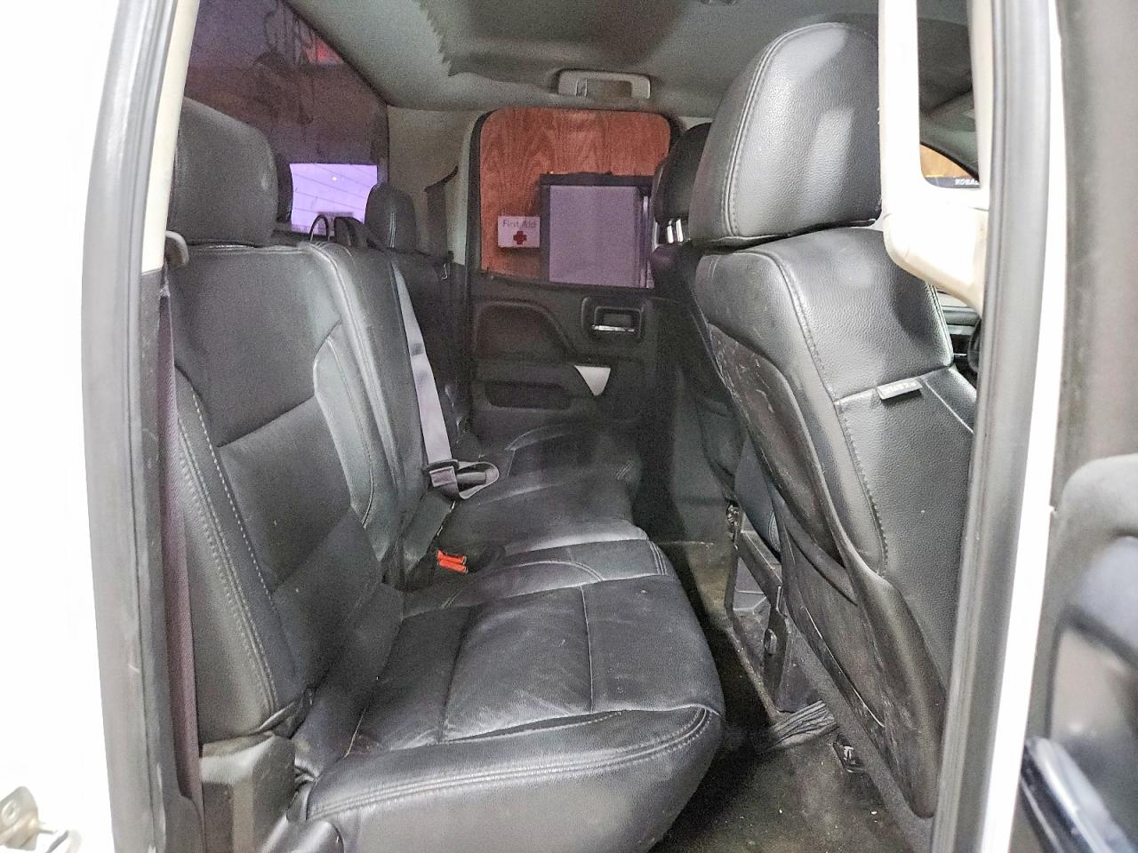 2015 Chevrolet Silverado K1500 Lt Белый vin: 1GCVKREC0FZ255033