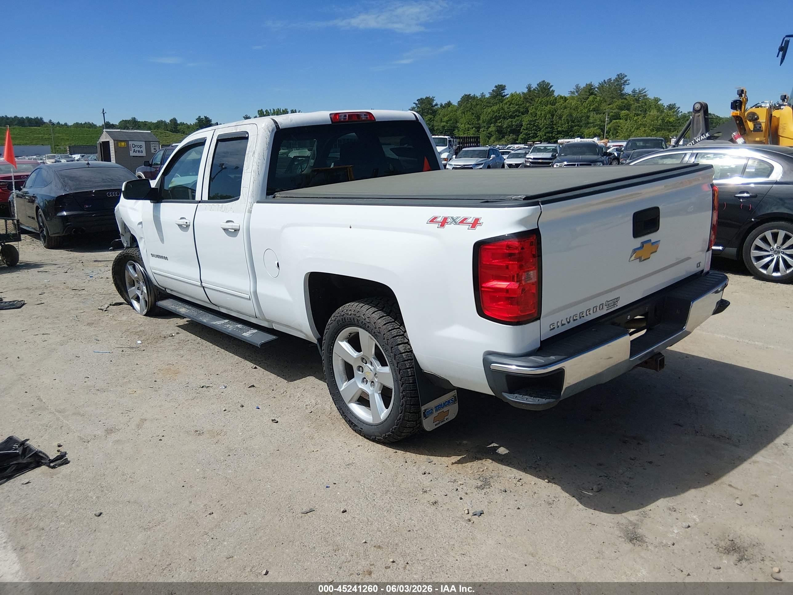 2015 Chevrolet Silverado 1500 1lt White vin: 1GCVKREC0FZ385541