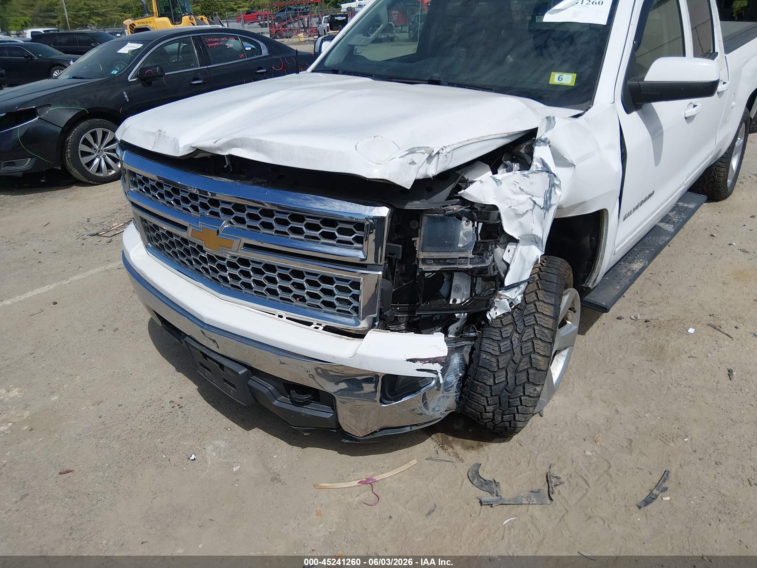 2015 Chevrolet Silverado 1500 1lt White vin: 1GCVKREC0FZ385541
