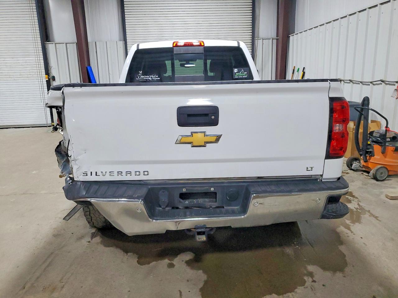 2015 Chevrolet Silverado K1500 Lt White vin: 1GCVKREC0FZ400023