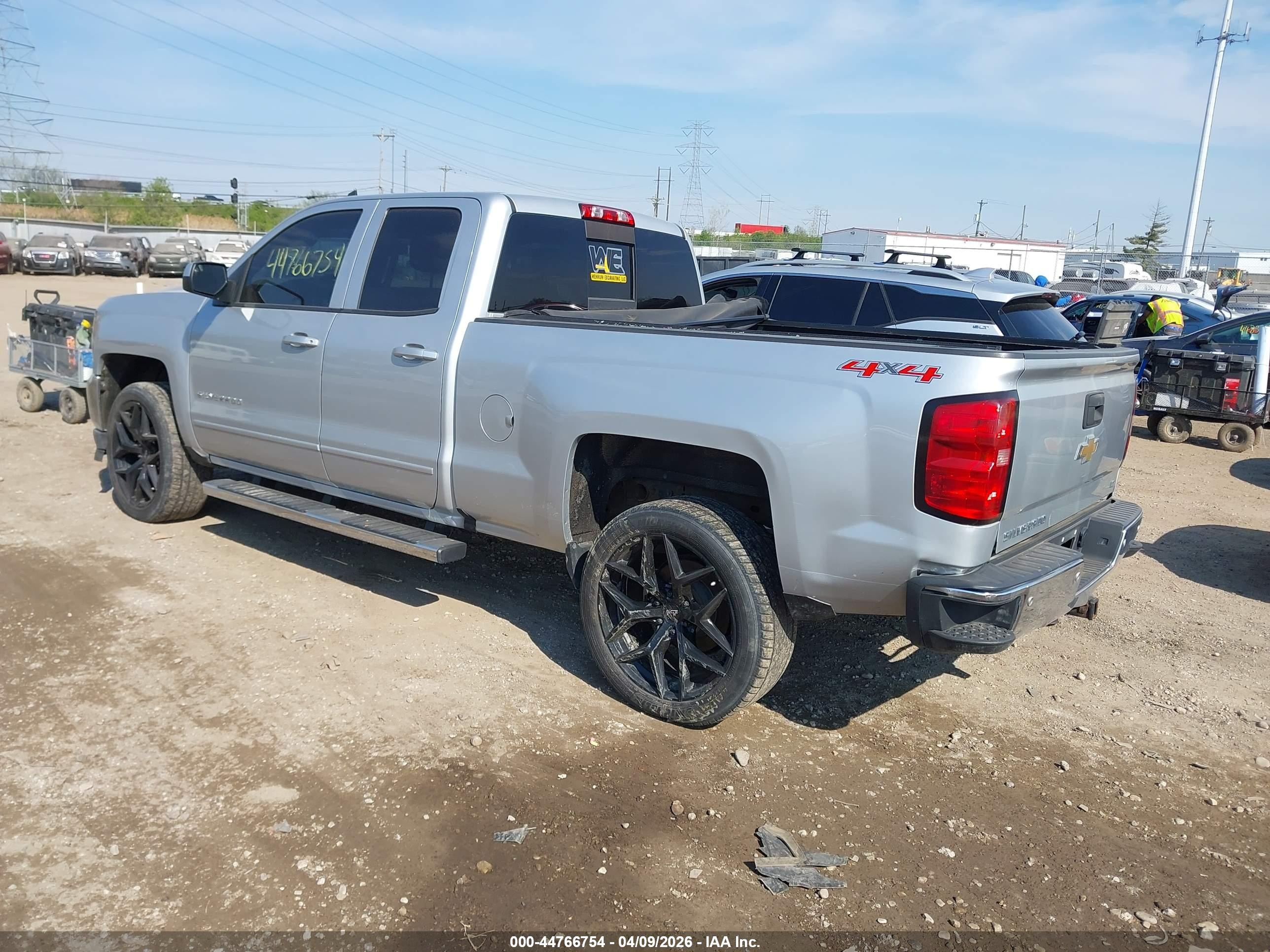 2016 Chevrolet Silverado 1500 1lt Серебряный vin: 1GCVKREC0GZ118725
