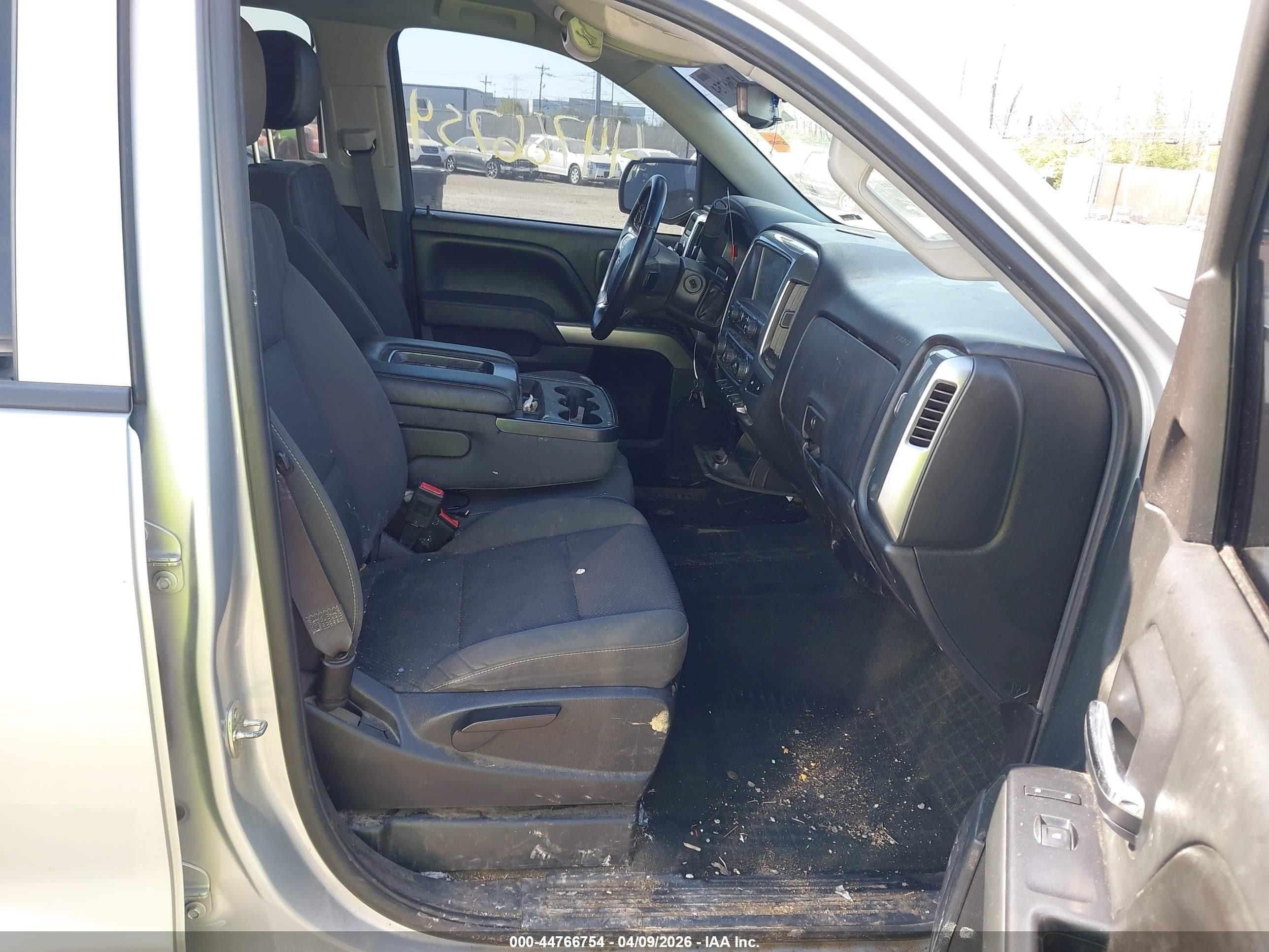 2016 Chevrolet Silverado 1500 1lt Серебряный vin: 1GCVKREC0GZ118725