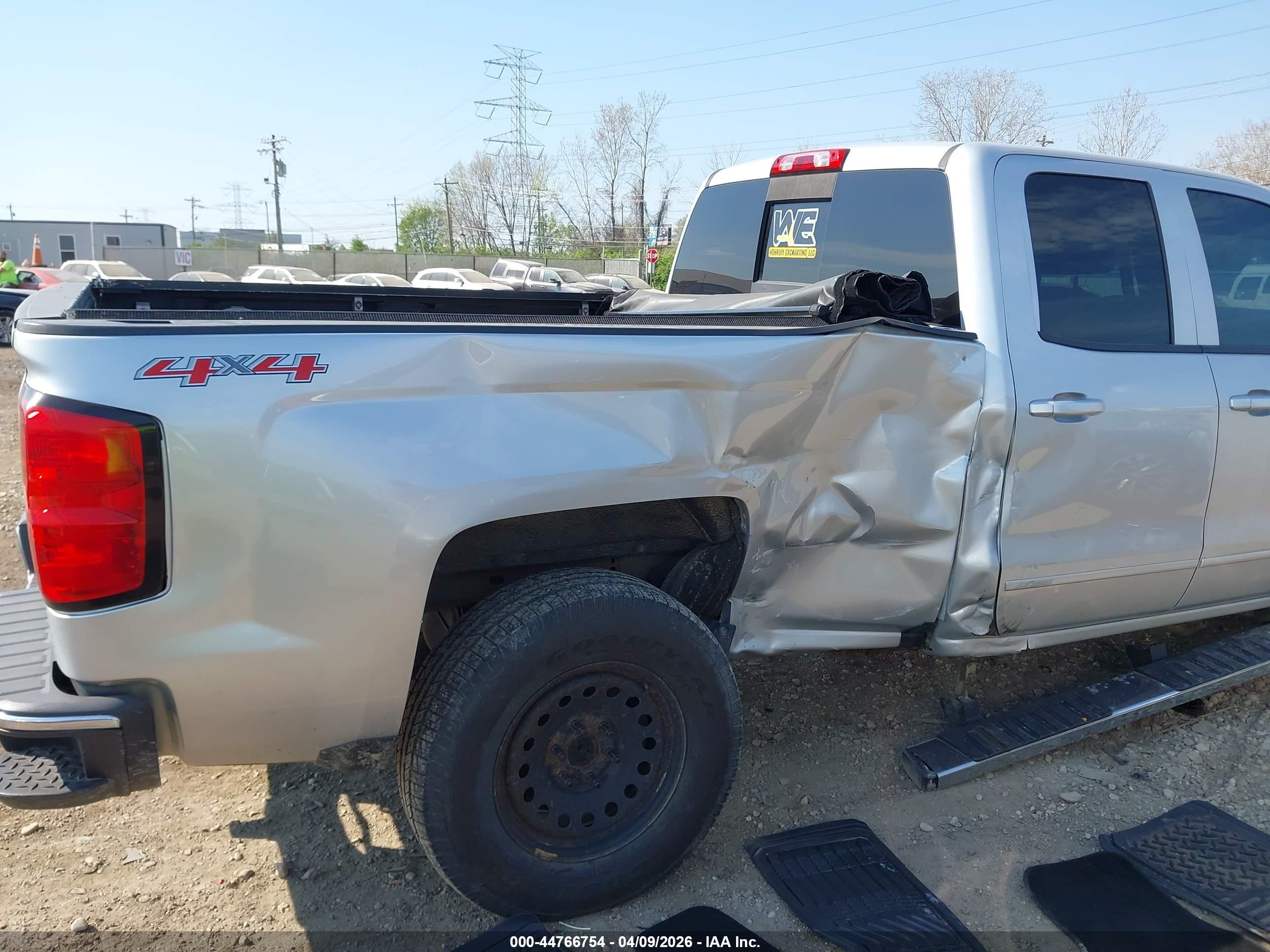 2016 Chevrolet Silverado 1500 1lt Серебряный vin: 1GCVKREC0GZ118725