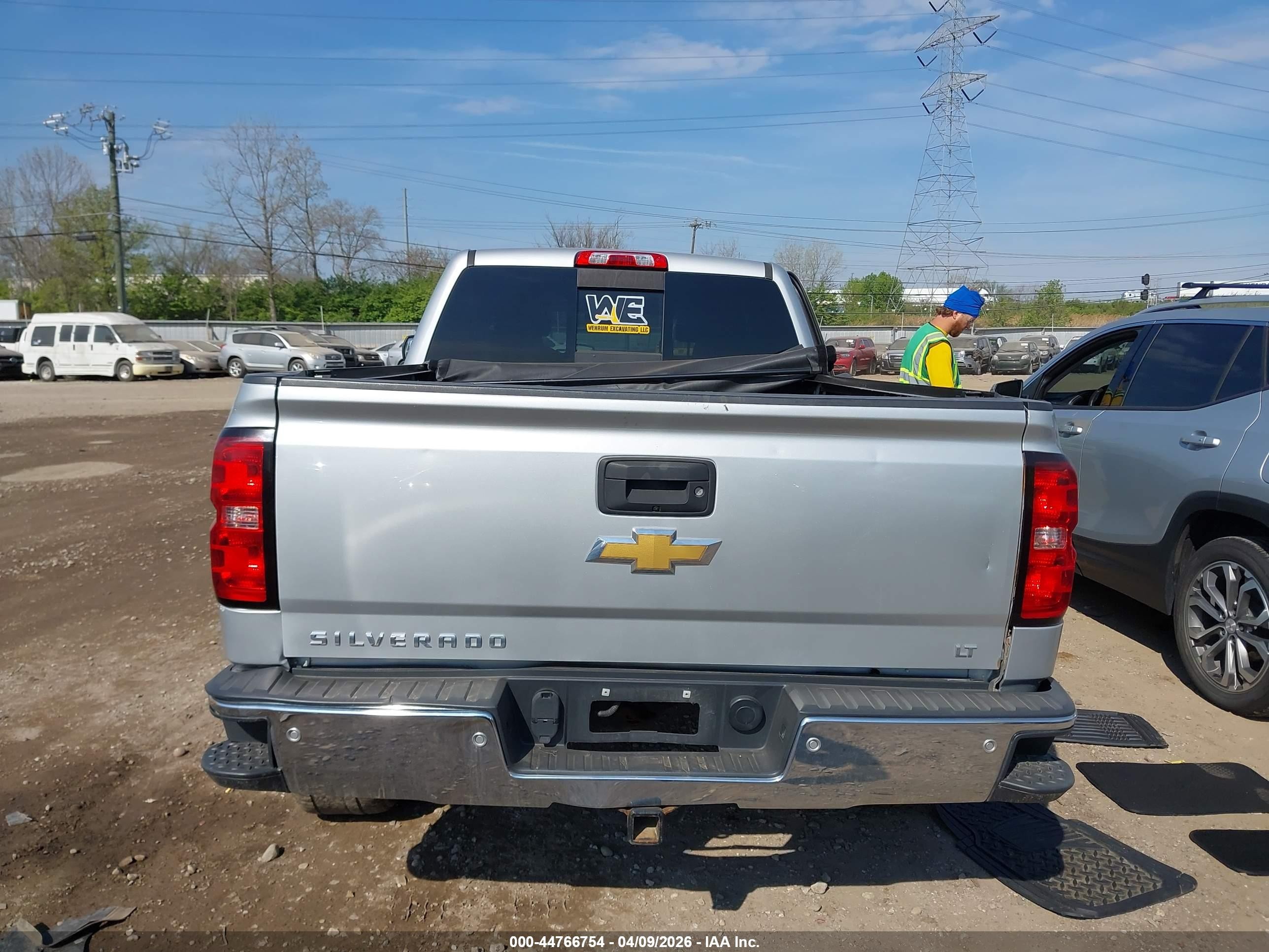 2016 Chevrolet Silverado 1500 1lt Серебряный vin: 1GCVKREC0GZ118725