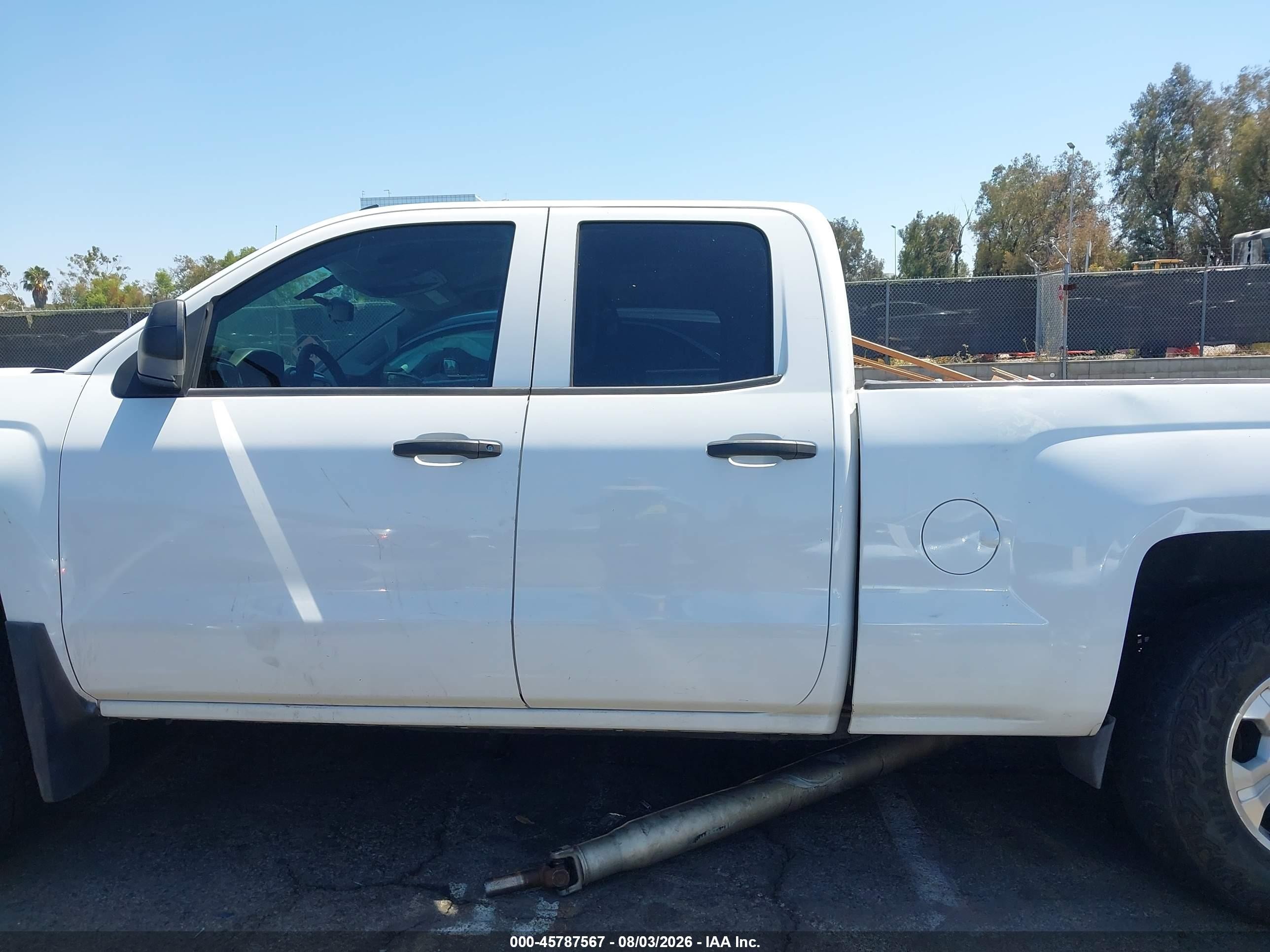 2014 Chevrolet Silverado 1500 Lt White vin: 1GCVKREC1EZ102675