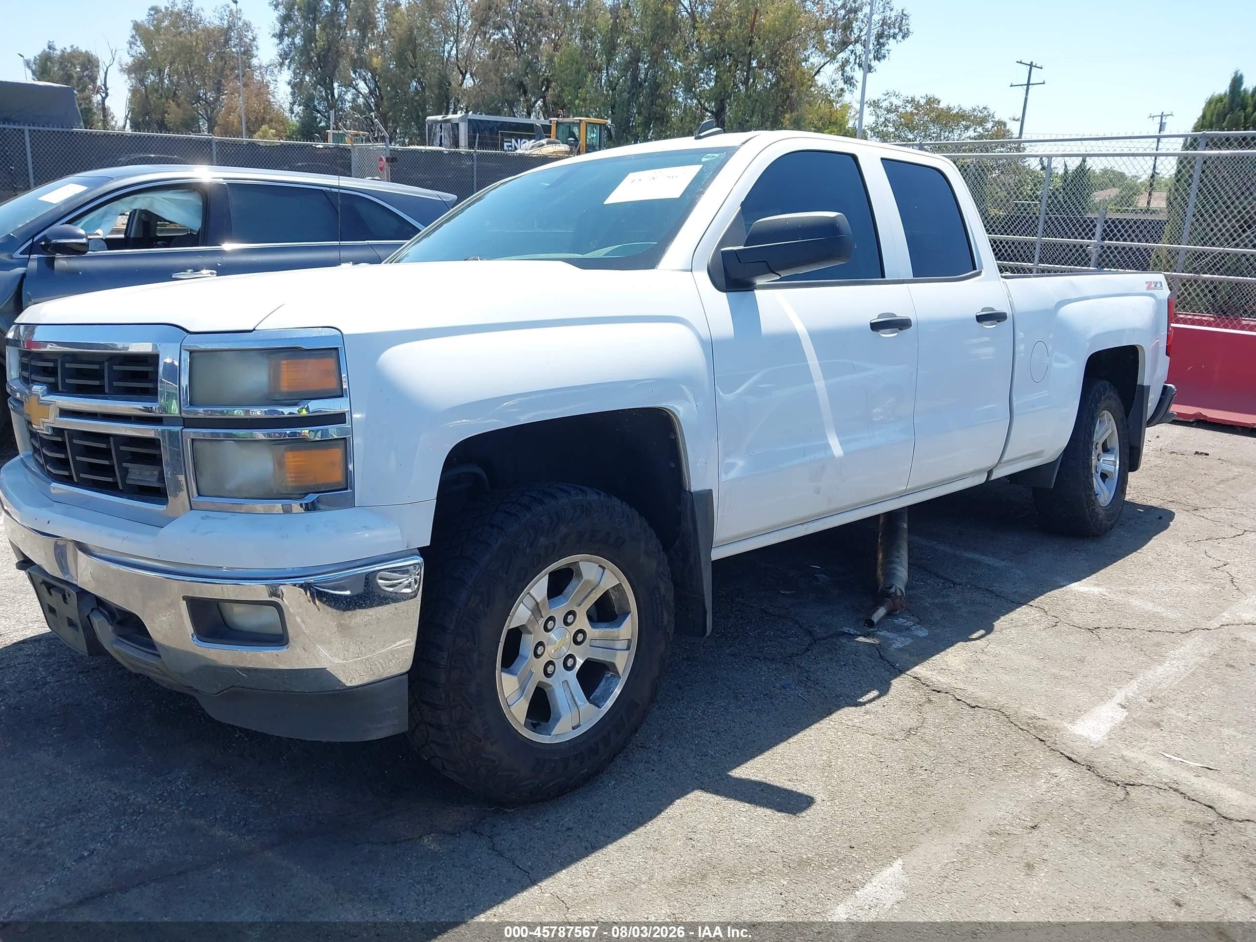 2014 Chevrolet Silverado 1500 Lt White vin: 1GCVKREC1EZ102675